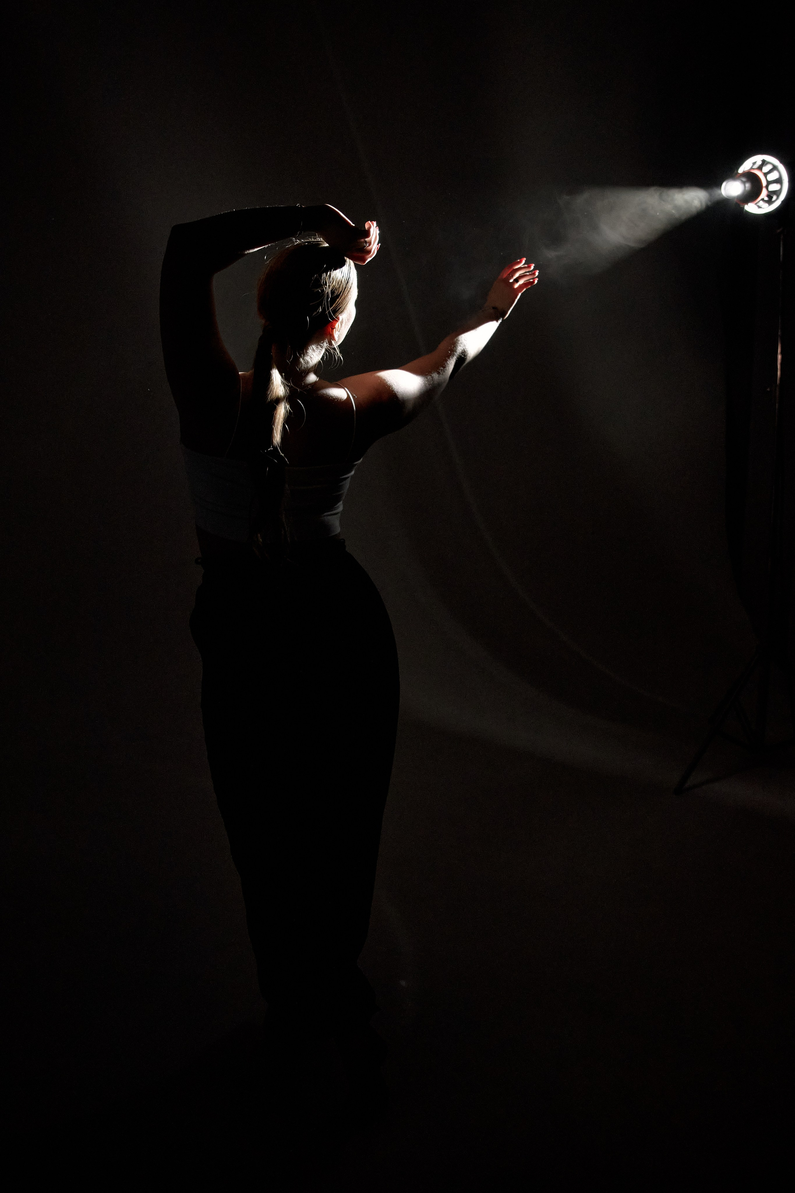 Танец. Фотограф Алексей Яковлев