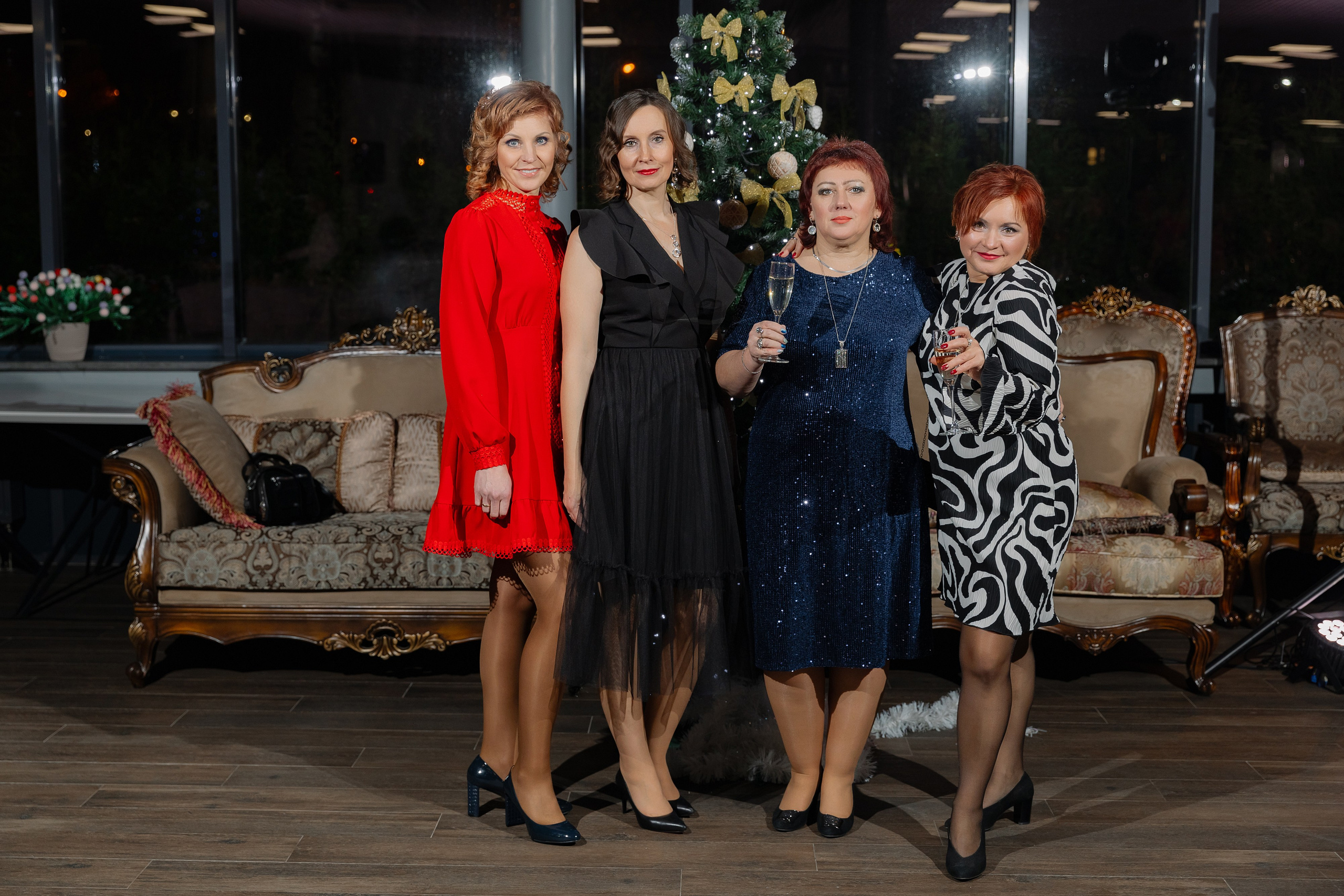 Корпоративная новогодняя фотосъемка для BELARUSBANK в Ресторане «Урарту». Свадебный фотограф в Минске/Беларуси Сергей Спиридонов