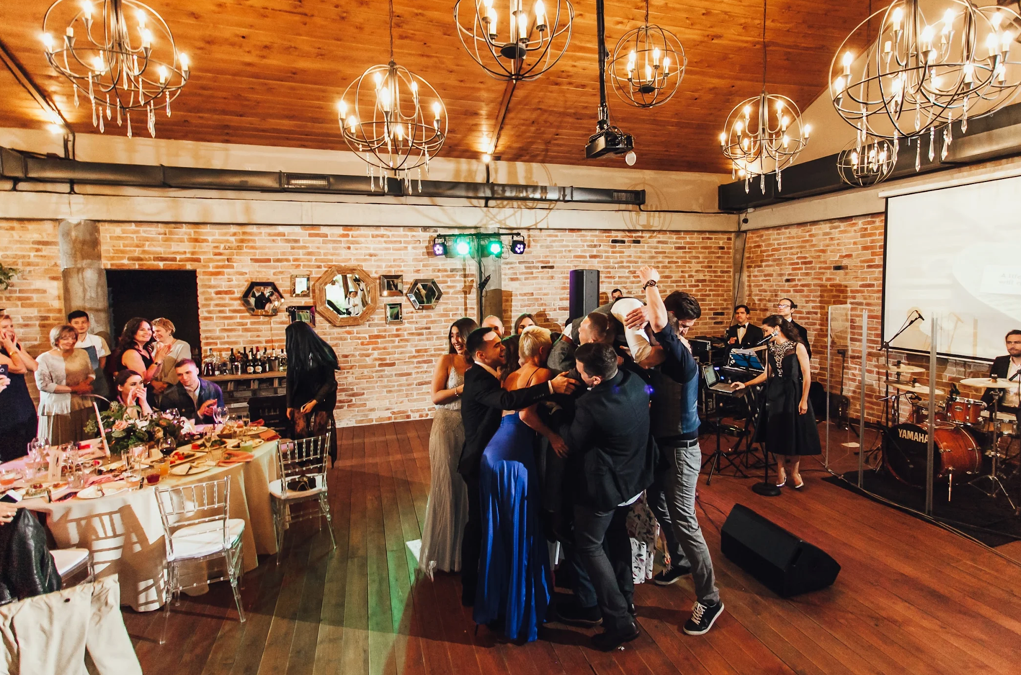 Саша и Сережа. Свадьба в Артиленд. Вечерняя церемония. Свадебный фотограф Марина Назарова Москва