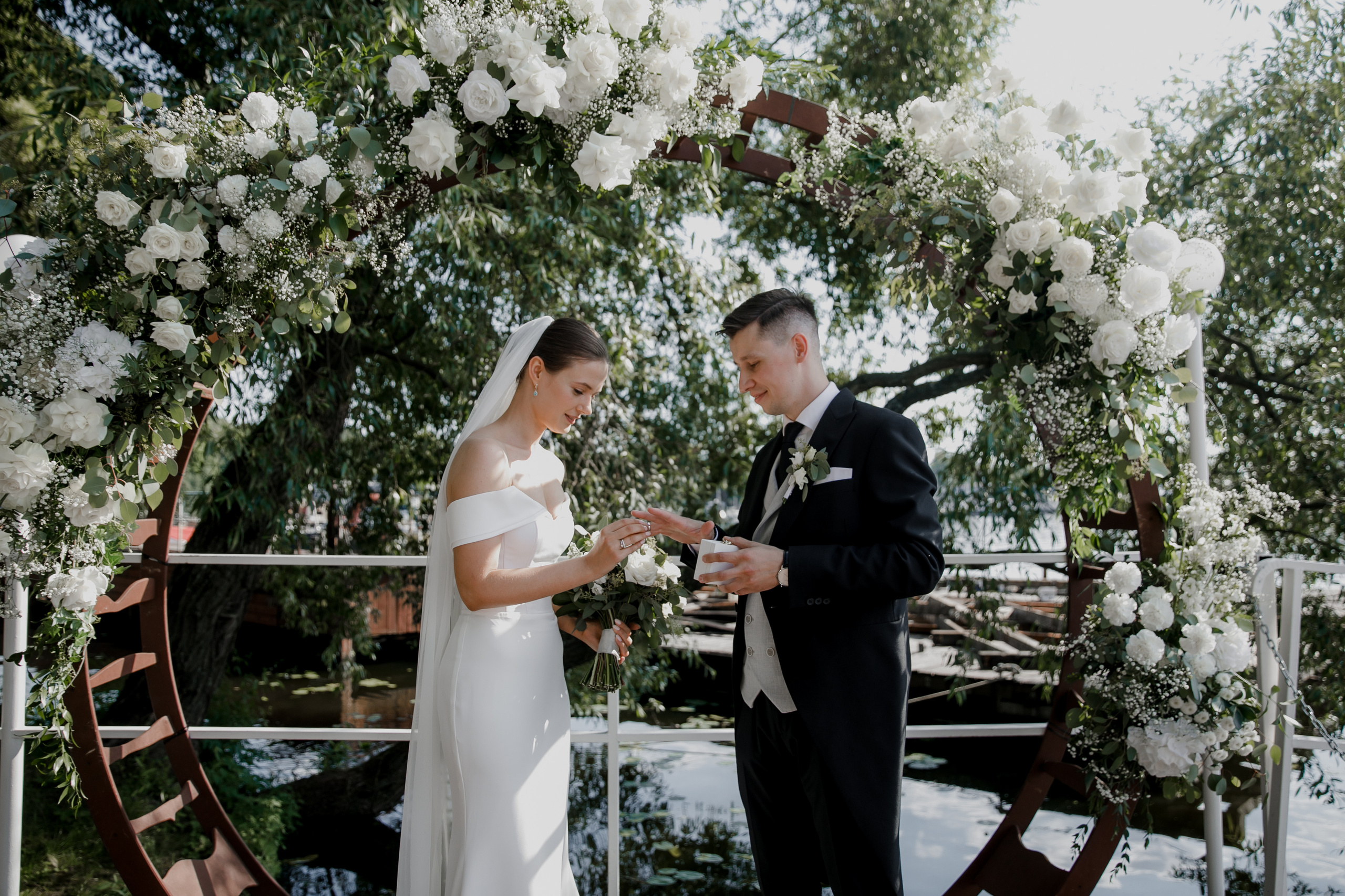 Александр и Люда. Красивая классика. Свадебный фотограф Марина Назарова Москва
