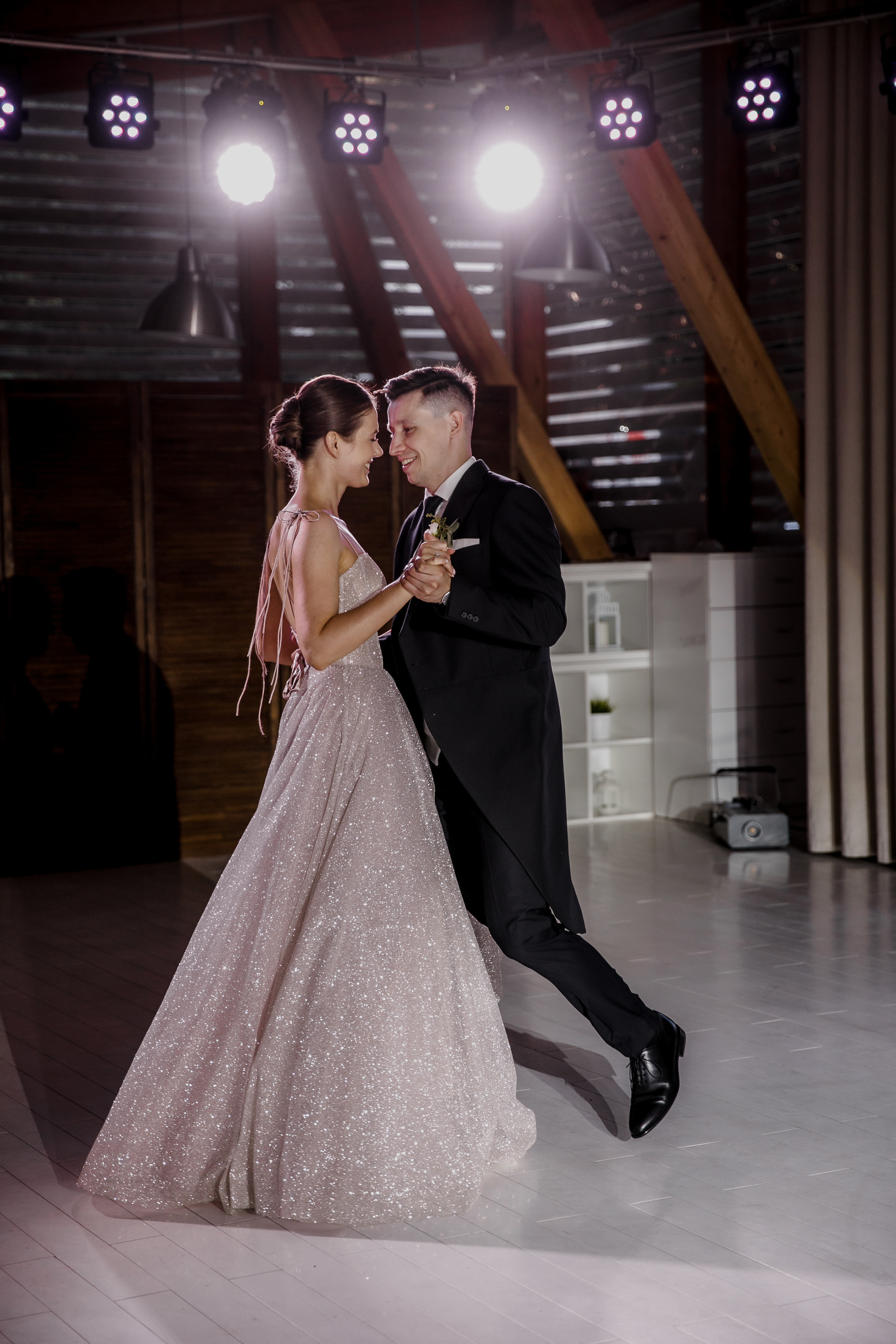 Александр и Люда. Красивая классика. Свадебный фотограф Марина Назарова Москва