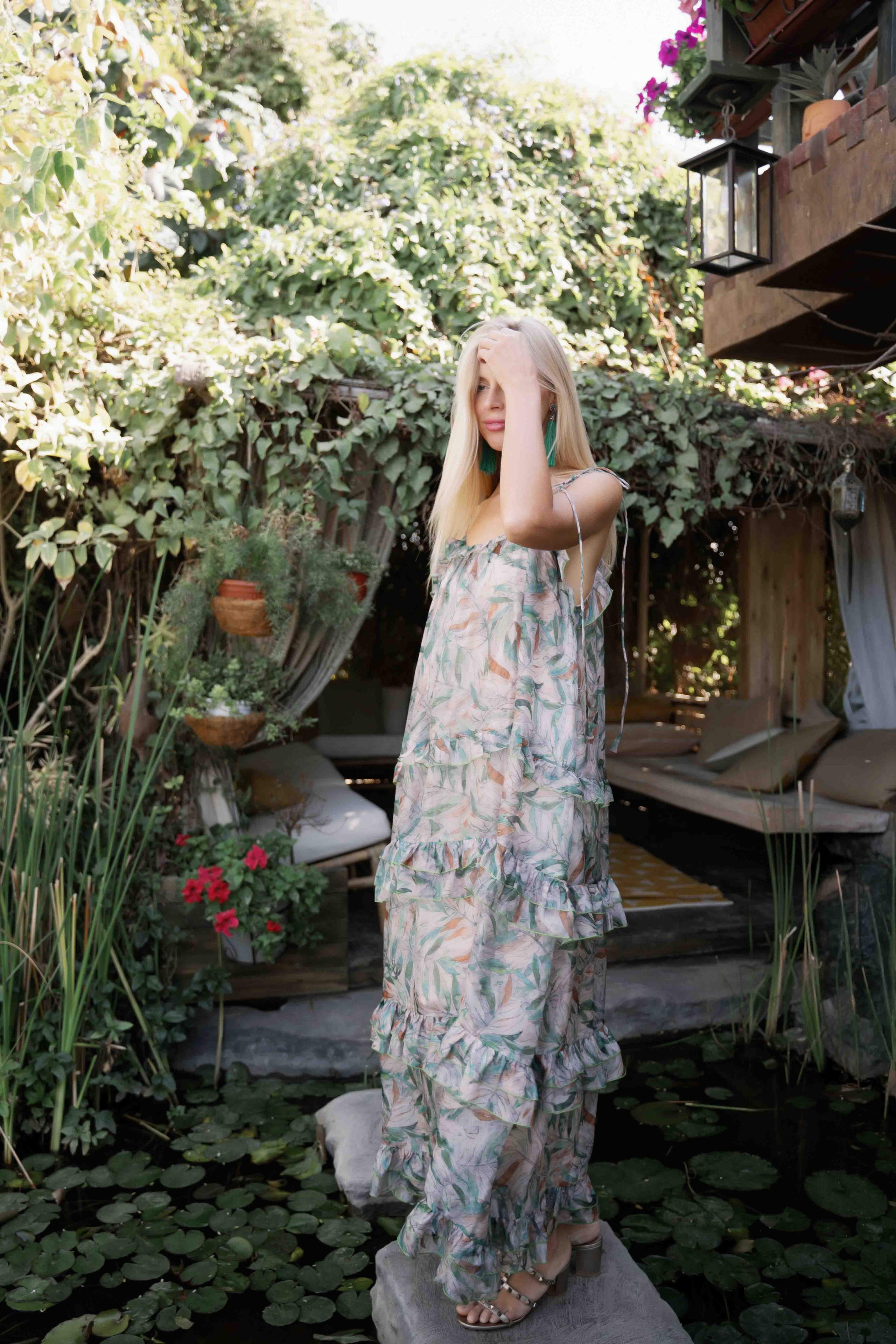 Девушки в дачном саду. Фотограф и видеограф в Москве и Абу Даби Мария Кулагина