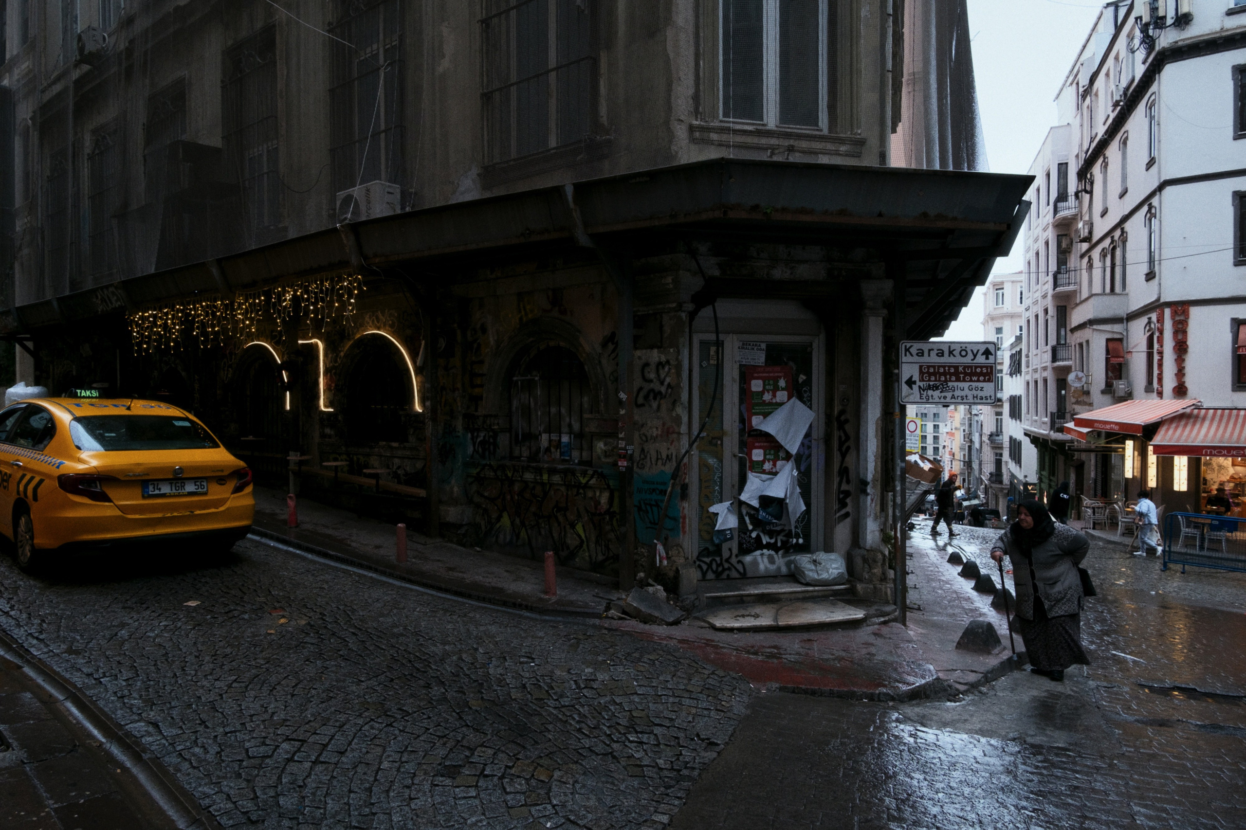 Beyoğlu x Karakoy, Istanbul / Türkey AW26. Фотограф Юрин Евгений
