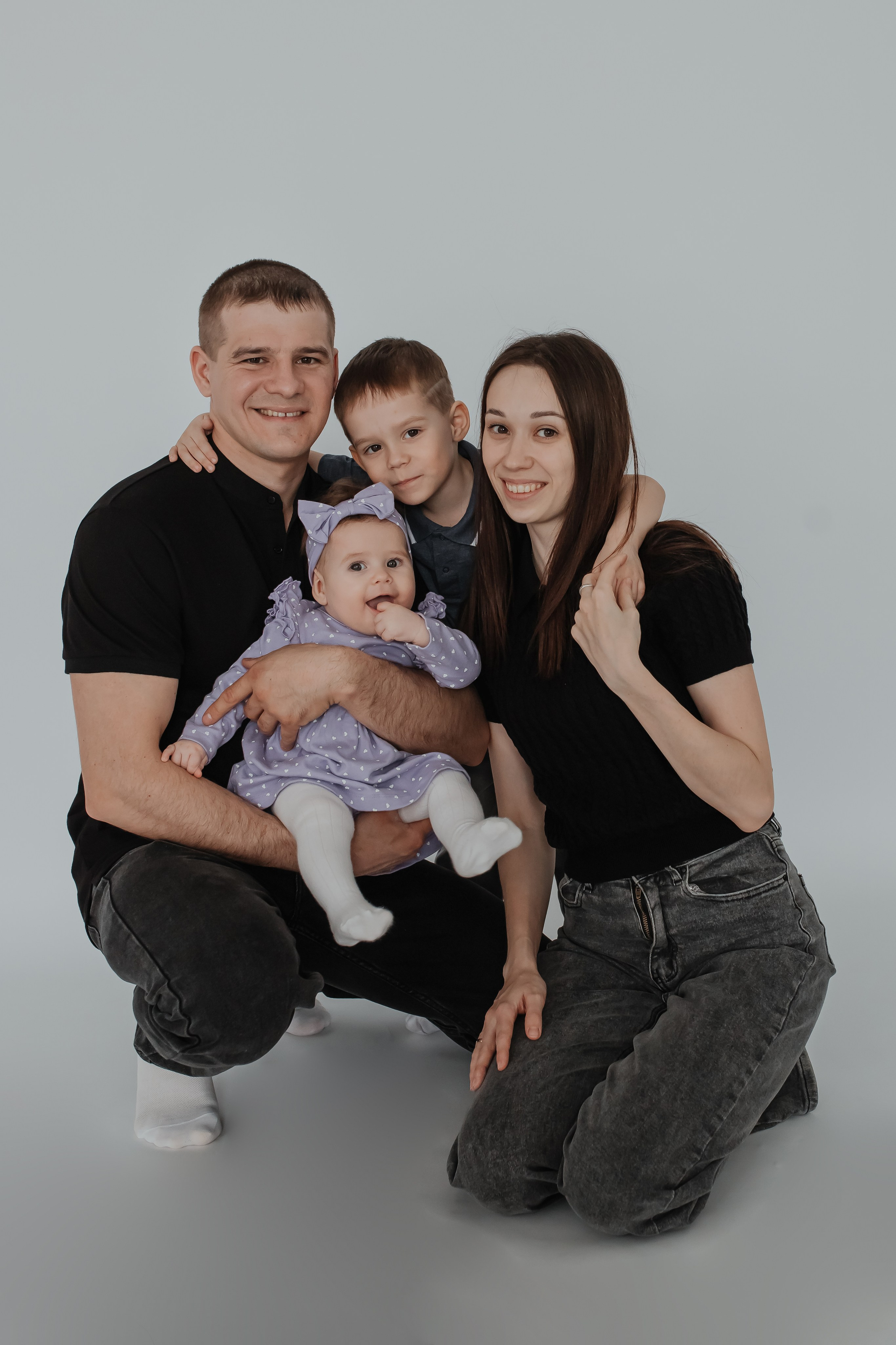 Вика, Миша, Костик и Полина. Фотограф Arina Elatova