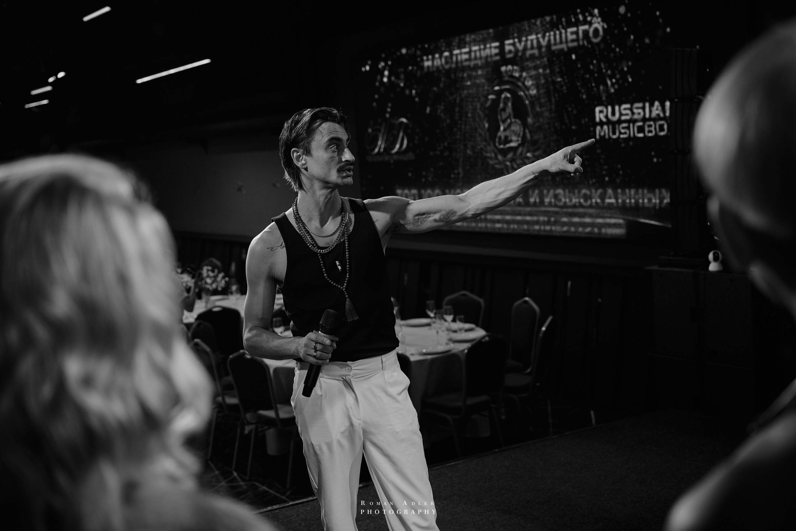 Бэкстейдж подготовки шоу Андрея Вишневского. Photographer Roman Adler