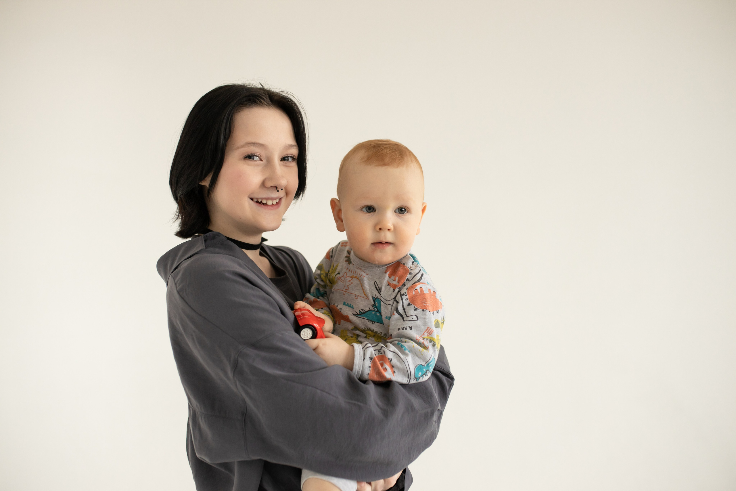 Семейная фотосессия на циклораме с естественным светом. Фотограф в Железнодорожном и Балашихе