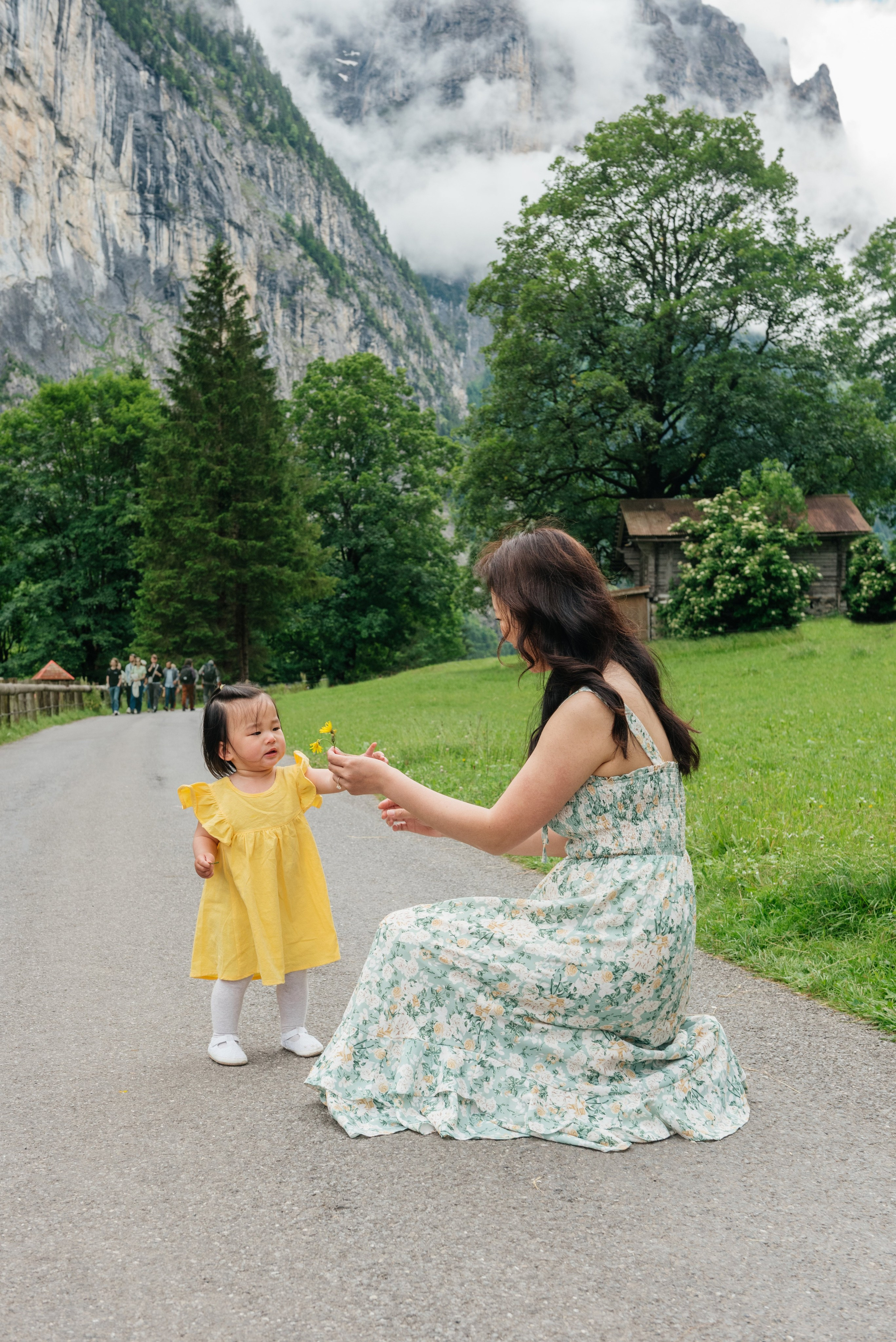 Bernice, Bryant and Kira (Lauterbrunnen, Switzerland). Photographer in Switzerland and Europe Anna Alekseenko