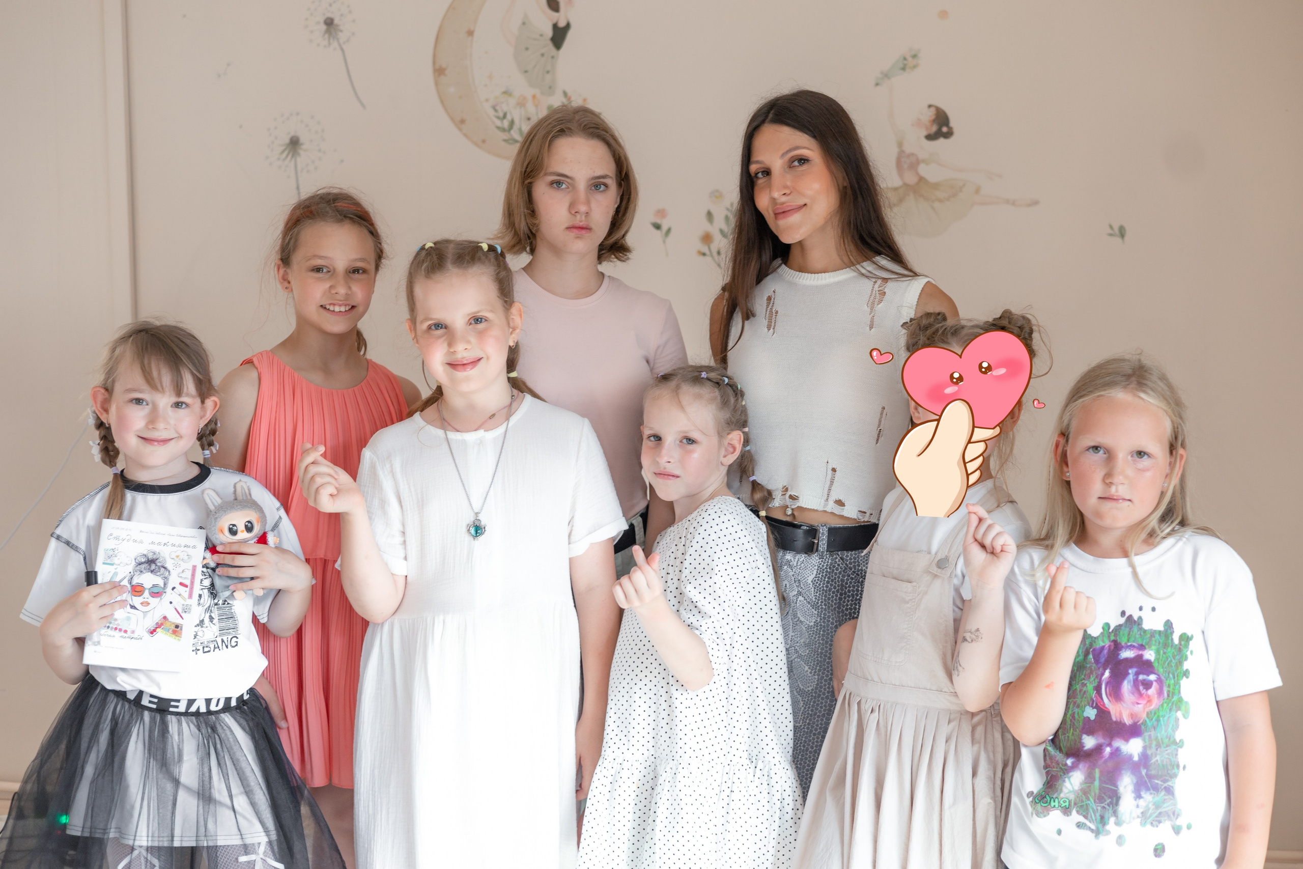 Мастер-класс макияжа на 9-й день рождения Вероники. Школа для девочек во Владивостоке — Само Совершенство