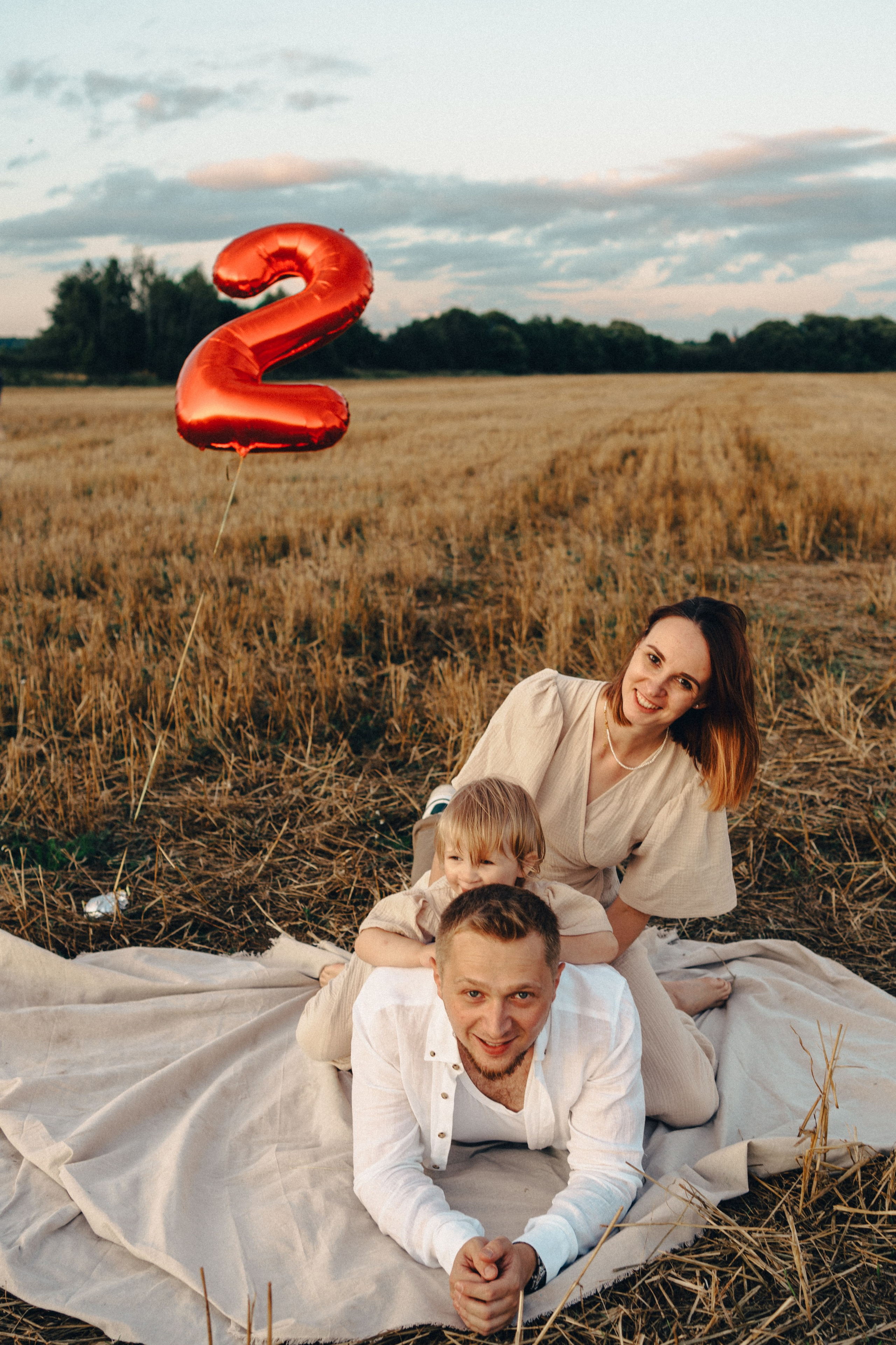 Малышка Арина в полях. Семейный и детский фотограф и видеограф в Москве, Серпухове и Тарусе Валерия Сорокина