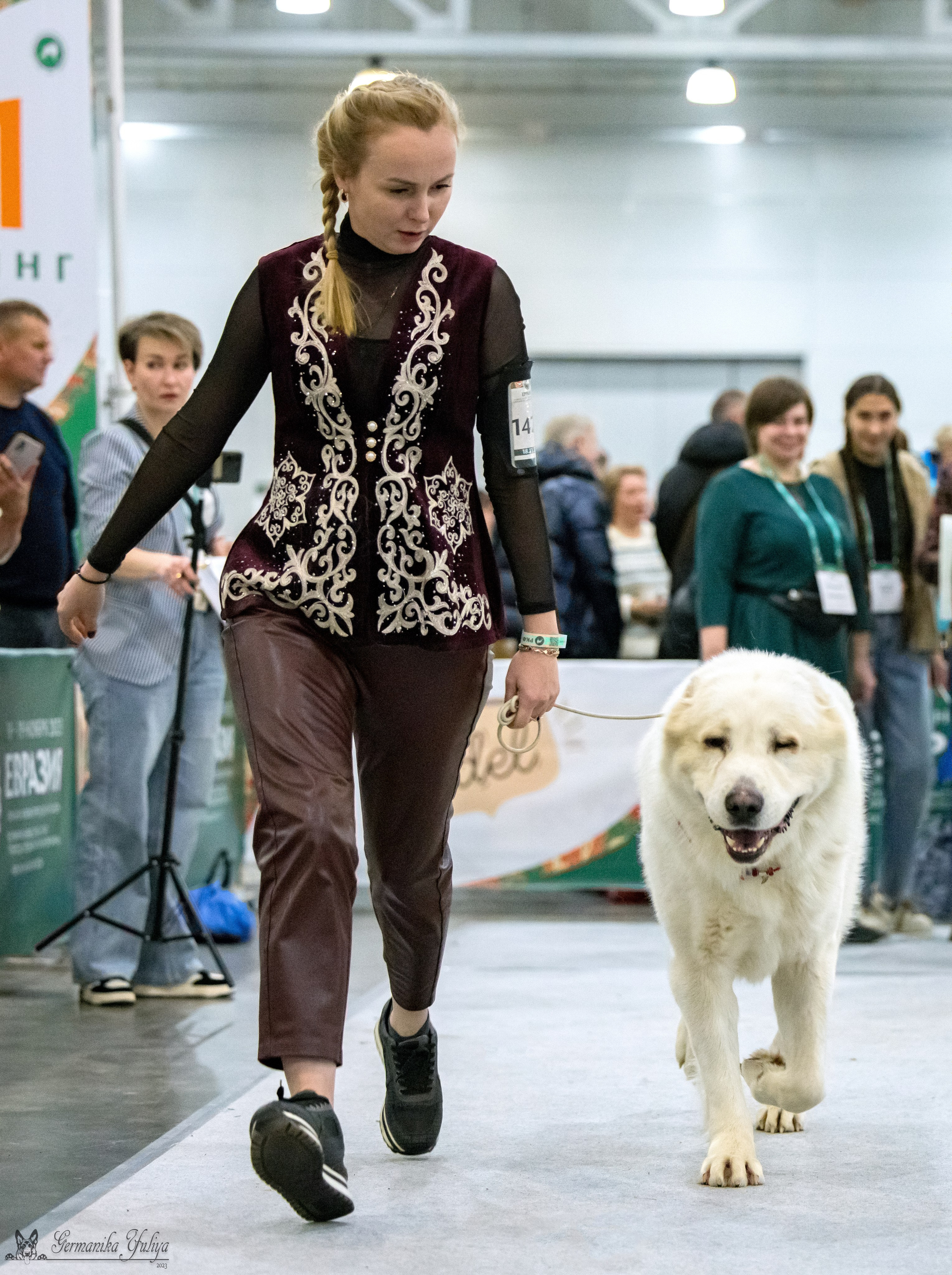 ЕВРАЗИЯ 18-19.11.2023. Фотограф-анималист Юлия Германика