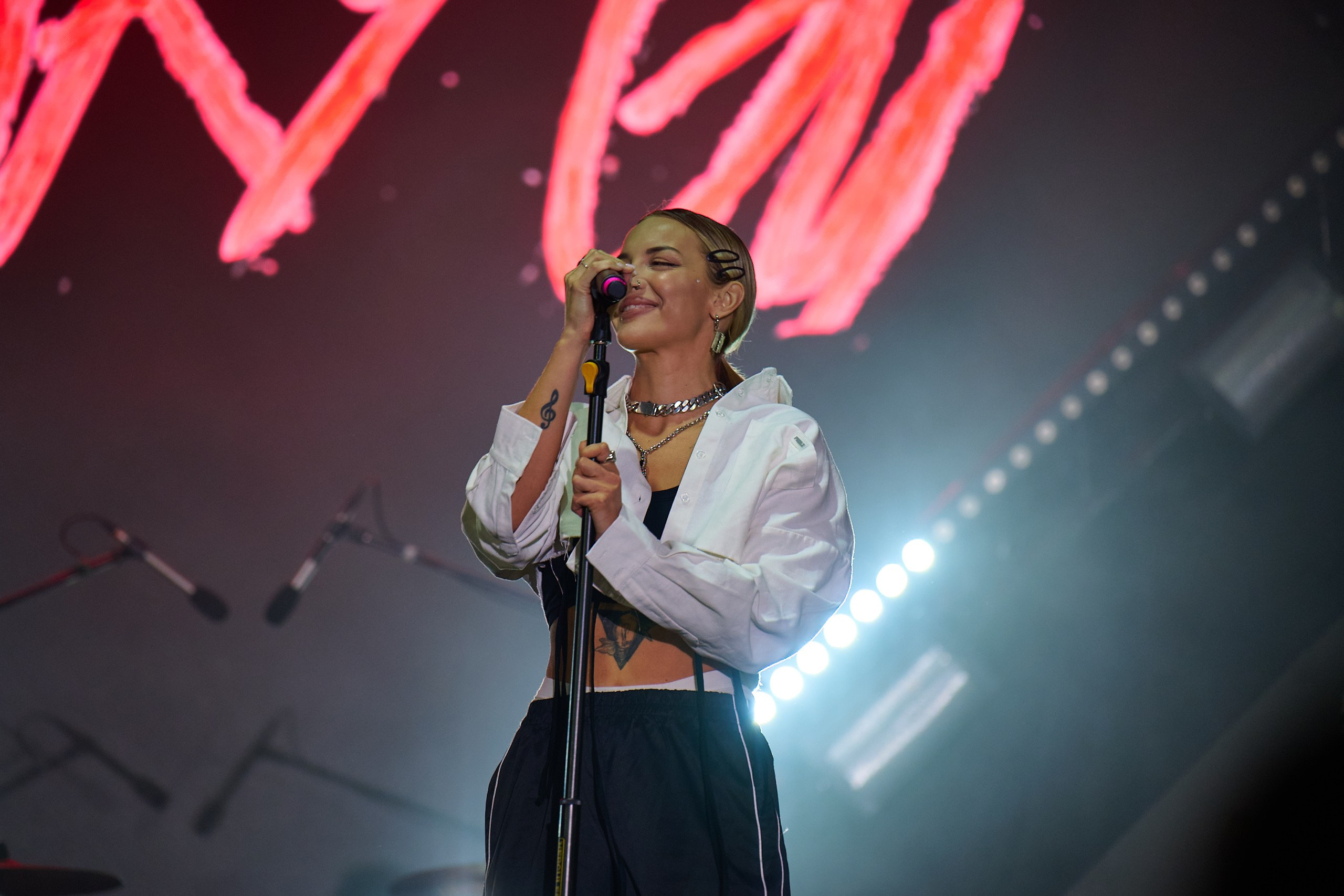 Концерт Mary Gu. Профессиональный репортажный фотограф Инесса Иминова