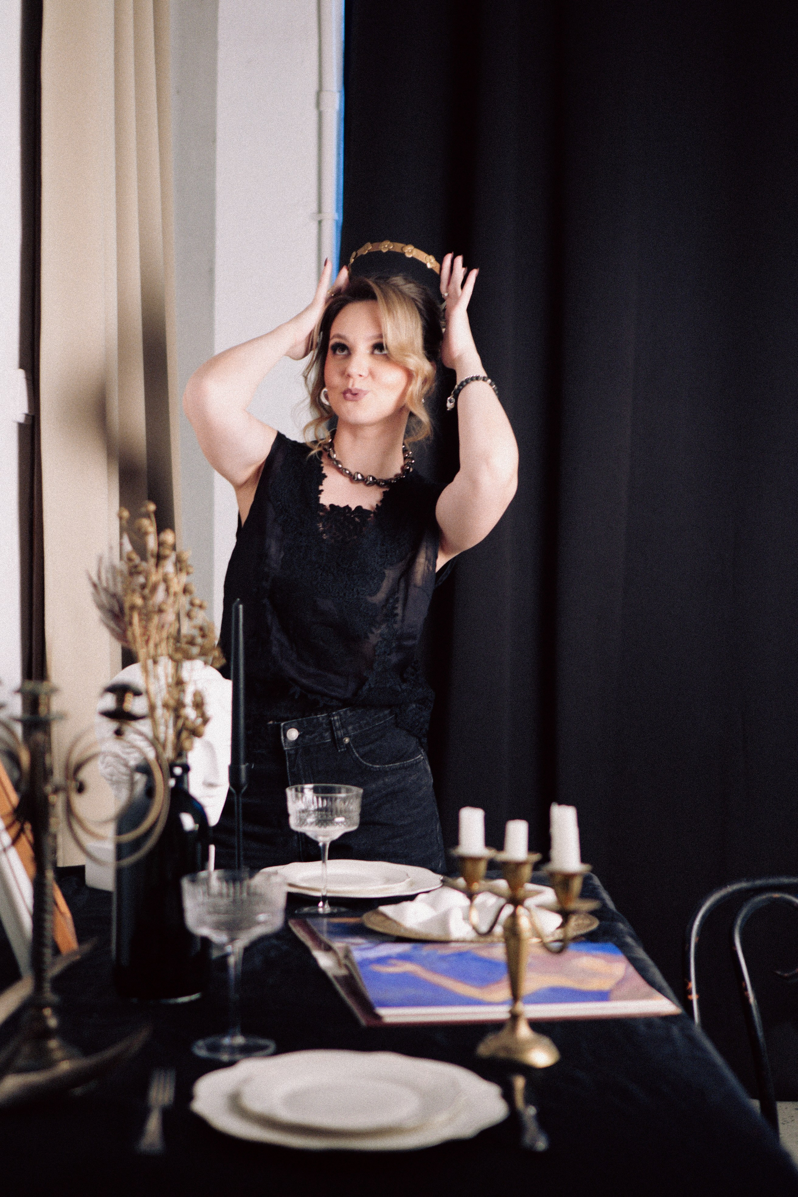 НОВОГОДНЯЯ ФОТОСЕСИИЯ В СТУДИИ ДЛЯ ДЕВУШКИ И ПРОГУЛКА ПО ЧЕРНЫШЕВСКОЙ. Профессиональный фотограф, Санкт-Петербург — Виктория Богомолова