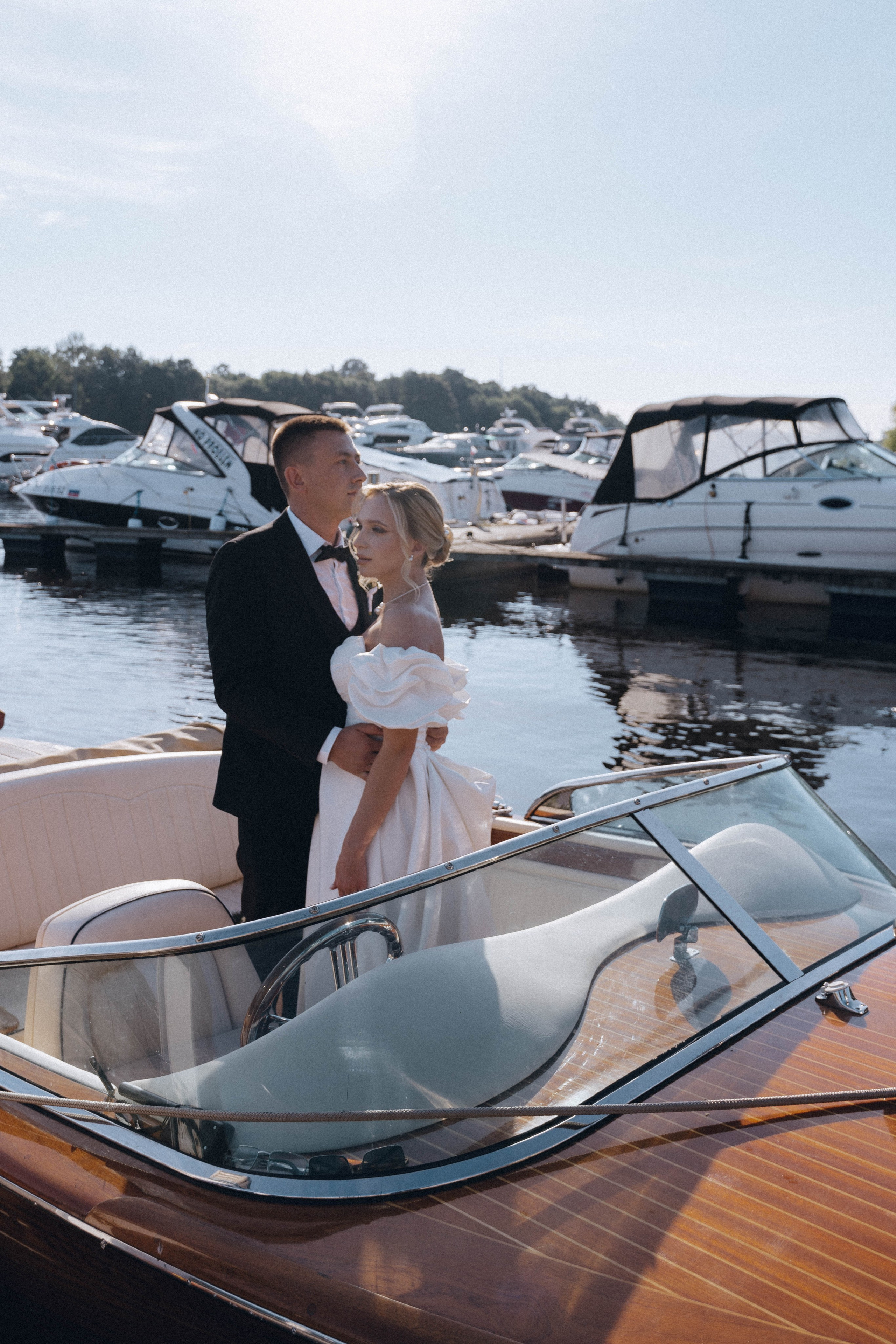 СВАДЕНБНАЯ СЬЕМКА НА КАТЕРЕ ПО КАНАЛАМ САНКТ-ПЕТЕРБУРГА И В АКВАТОРИИ НЕВЫ. Профессиональный фотограф, Санкт-Петербург — Виктория Богомолова