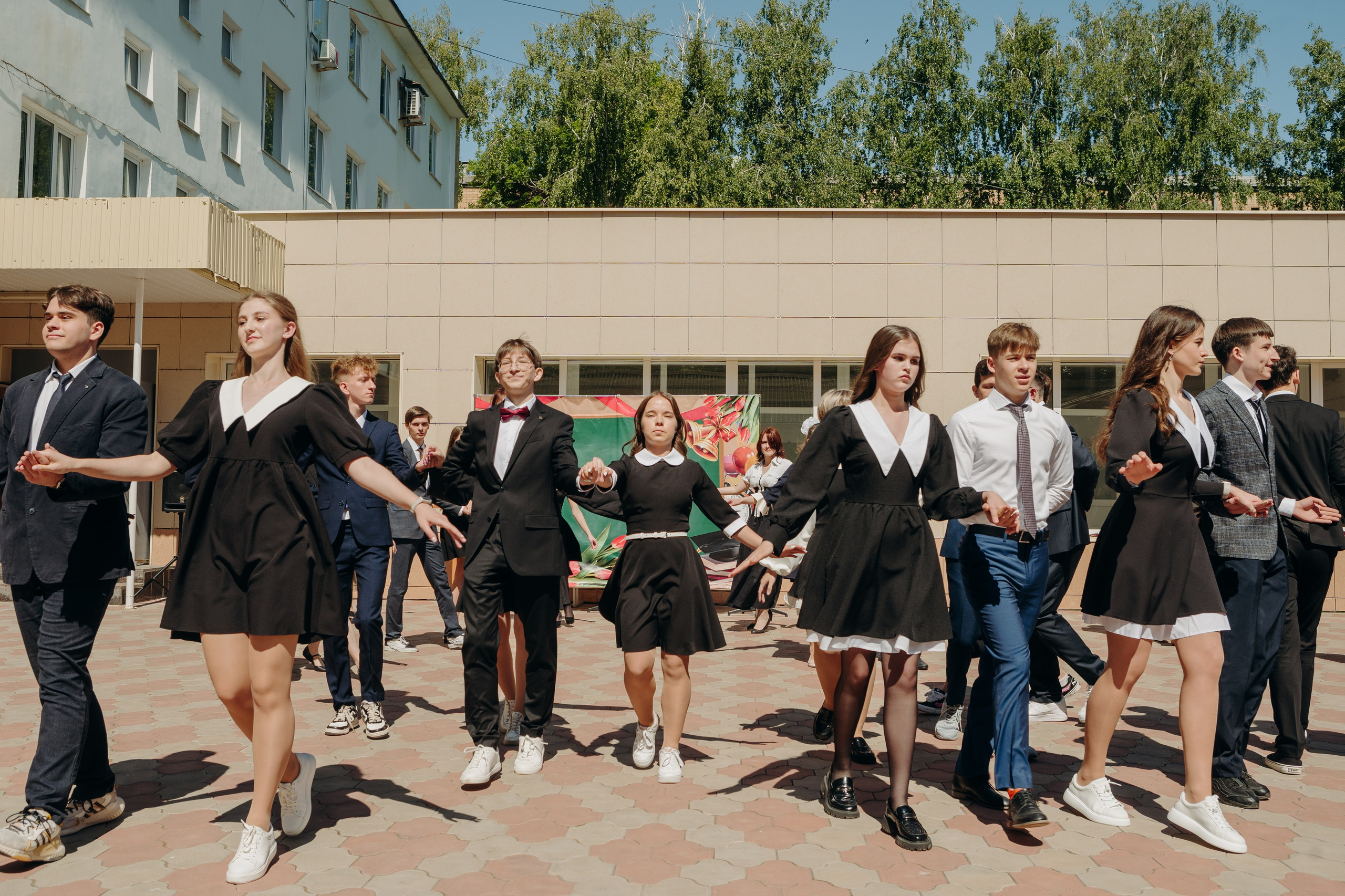 Последний звонок 2024. Фотограф Софа Самара