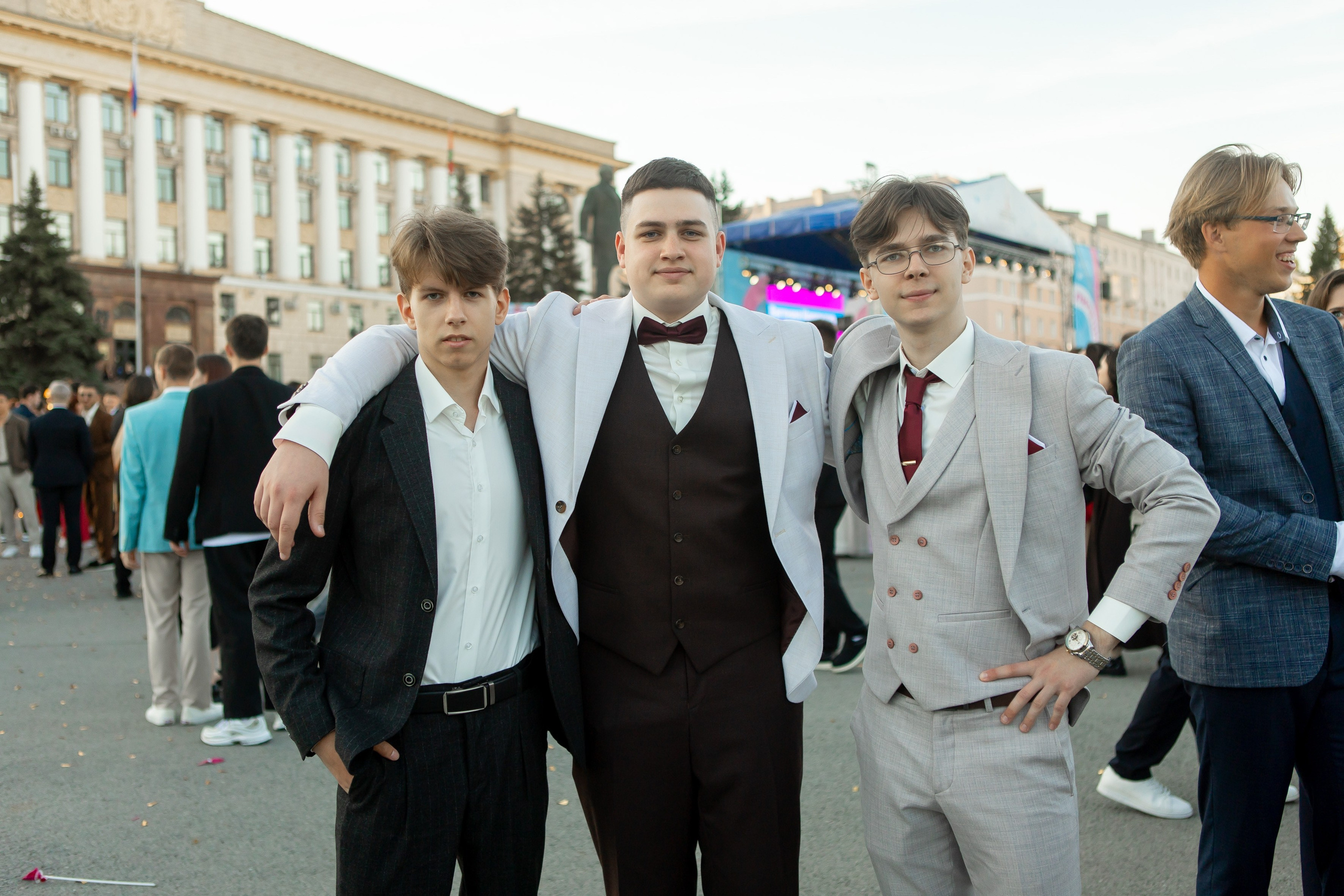 Выпускной Гимназия 12 2024 г. Свадебный и портретный Фотограф в Липецке Дмитрий Котюков