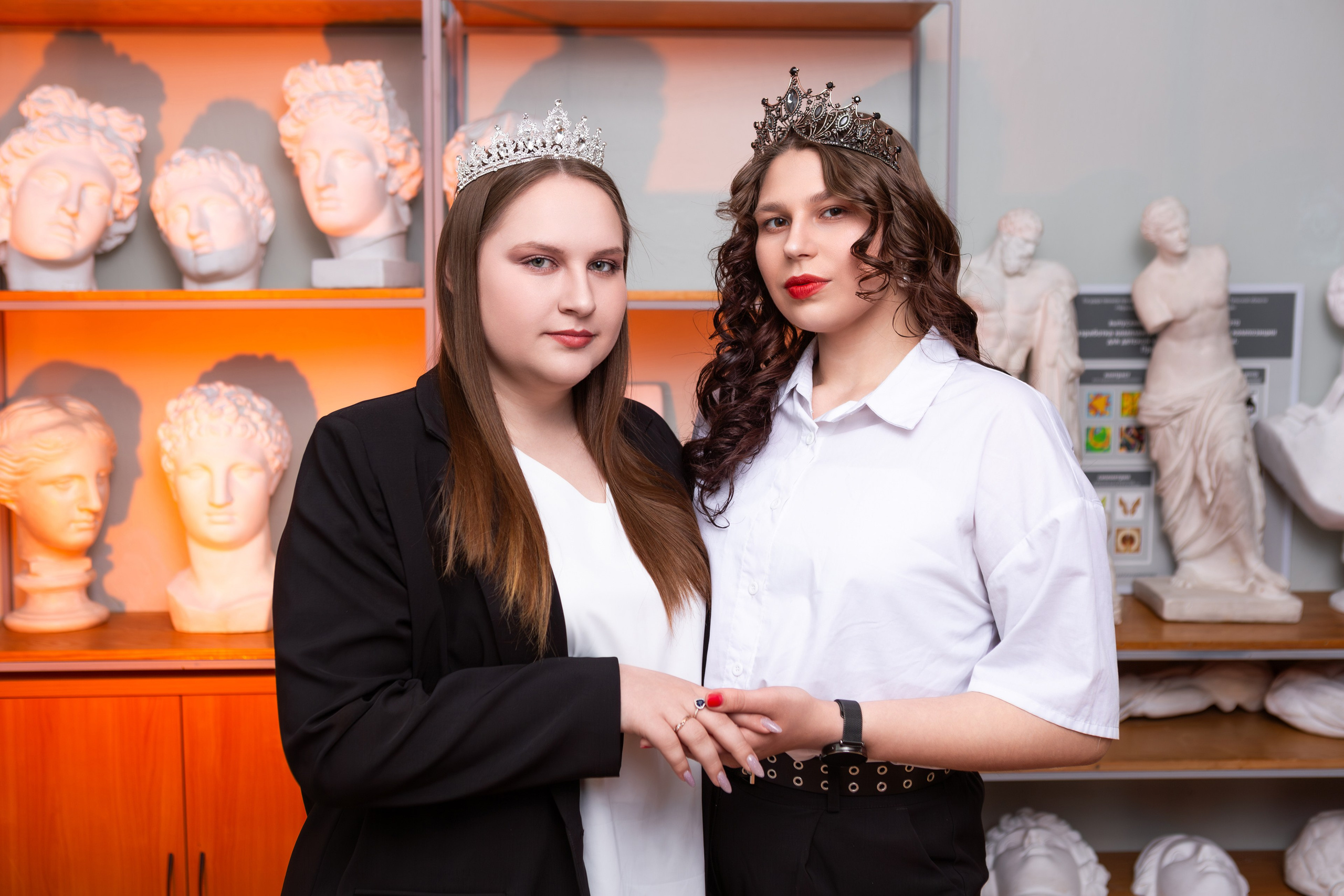 ФОТОСЕССИЯ В АУДИТОРИИ ДЛЯ БУДУЩИХ УЧИТЕЛЕЙ — выпускников Чернского профессионально-педагогического колледжа. ТВОЙ АЛЬБОМ / ТВОИ ПРАВИЛА