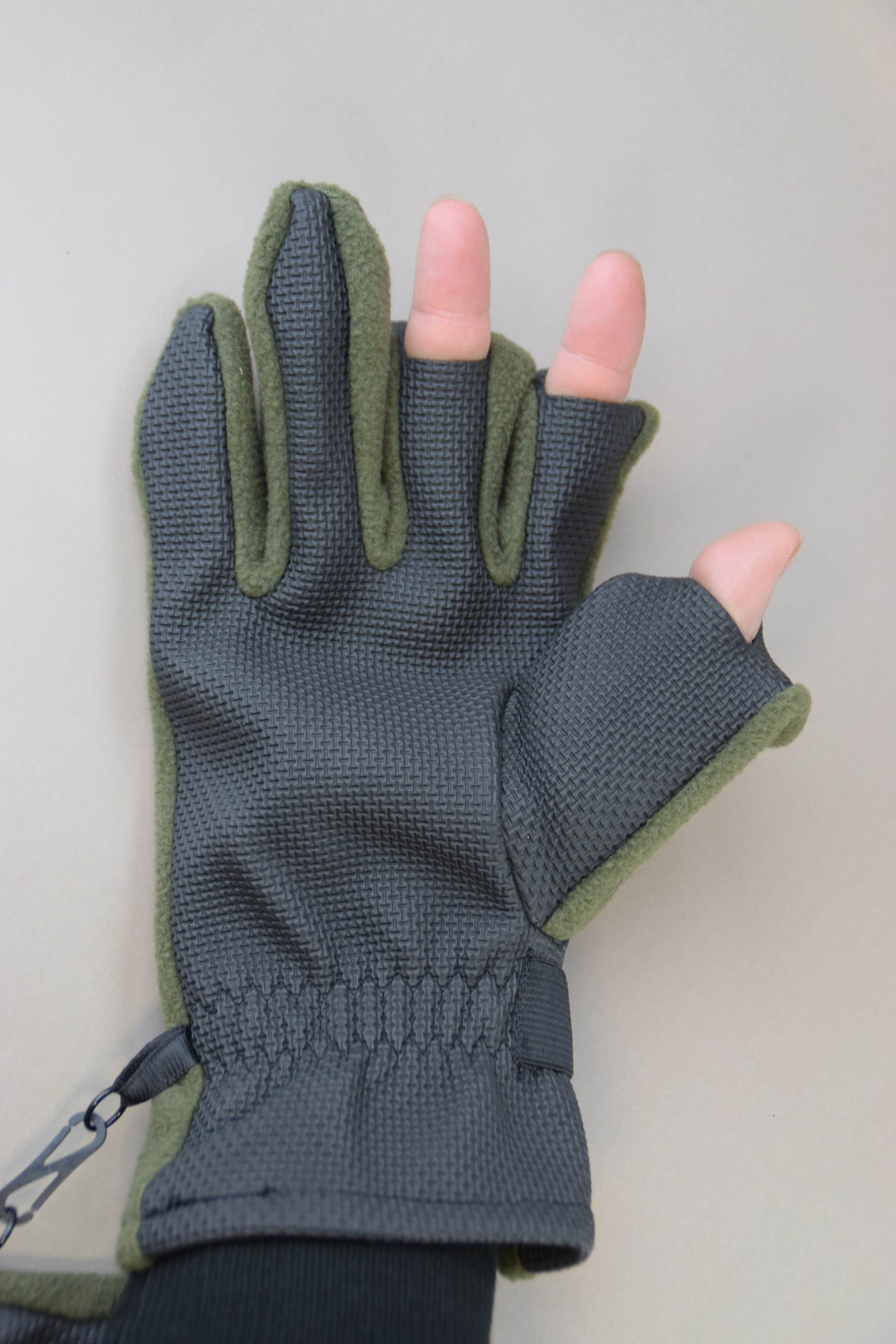 Одежда. Кузнецова Мария — профессиональный фотограф в Санкт-Петербурге | Предметная фотосъёмка, модельные тесты, актёрское портфолио, концерты