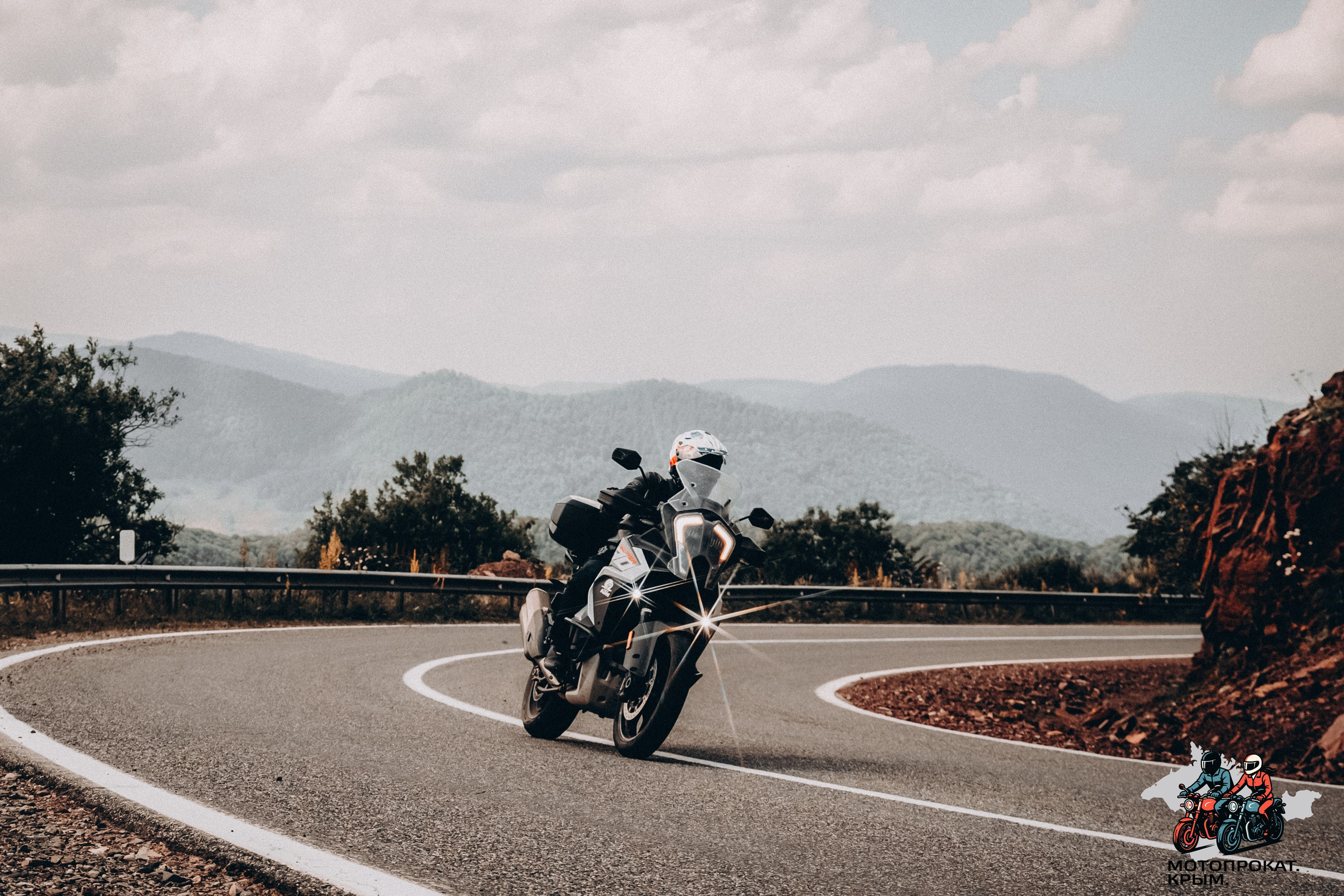 Мотоцикл KTM 1290 Adventure S. Мотопрокат Крым, Симферополь — Исследуй самые живописные дороги полуострова на отличном мотоцикле!