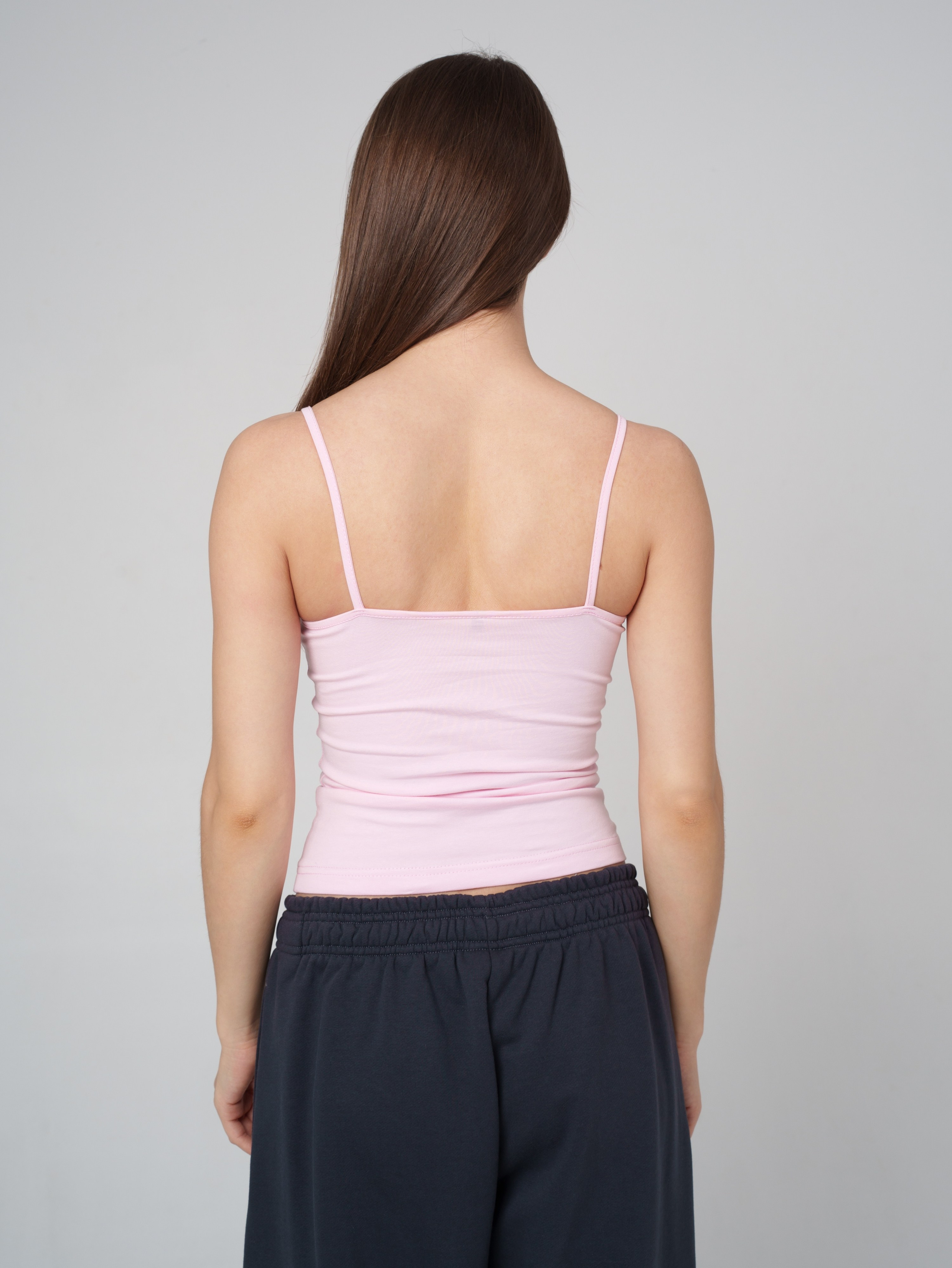 Топы на сером фоне. Иван Упоров — фотограф, рилсмейкер чебоксары