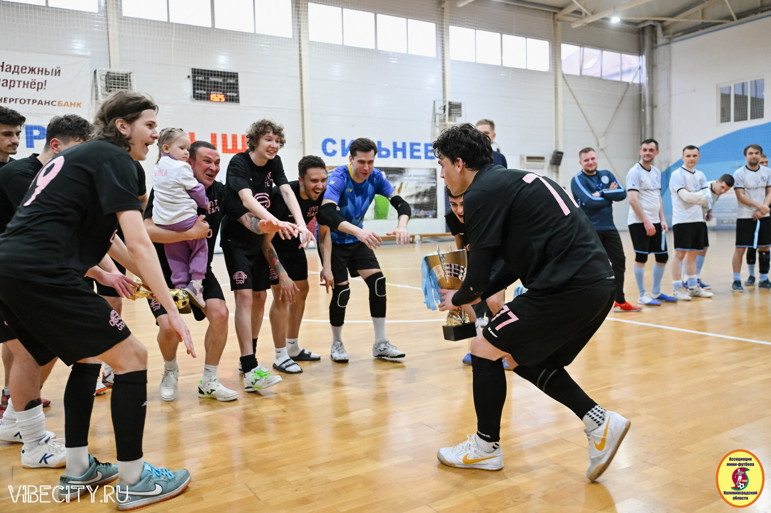 8 тур Корпоративной Бизнес-Лиги по футзалу. VIBECITY.RU Вайб Сити Ру Фоторепортажи Фотоотчеты Калининград