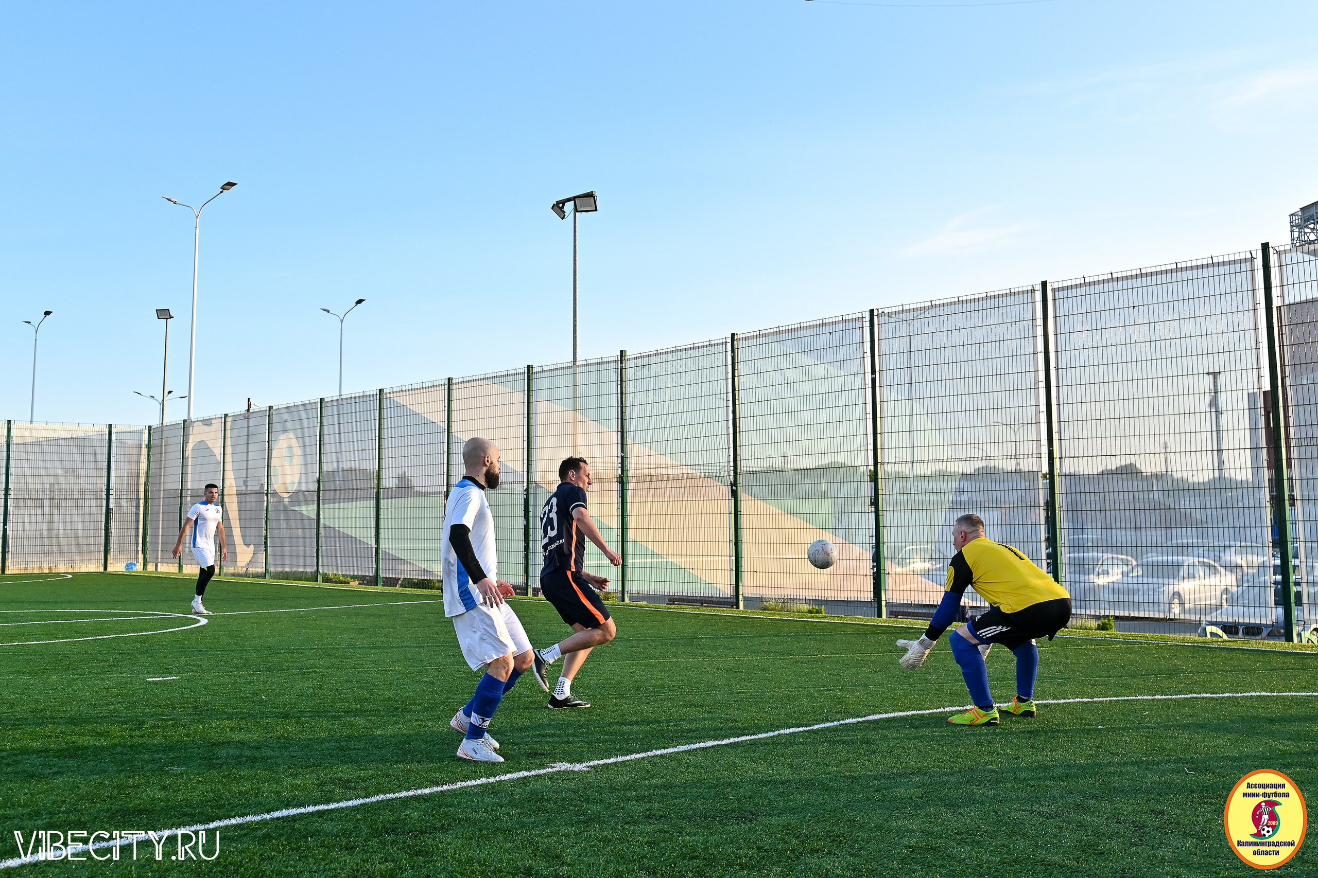 ИГРЫ МИНИ-ФУТБОЛЬНОЙ И КОРПОРАТИВНОЙ ЛИГИ. VIBECITY.RU Вайб Сити Ру Фоторепортажи Фотоотчеты Калининград