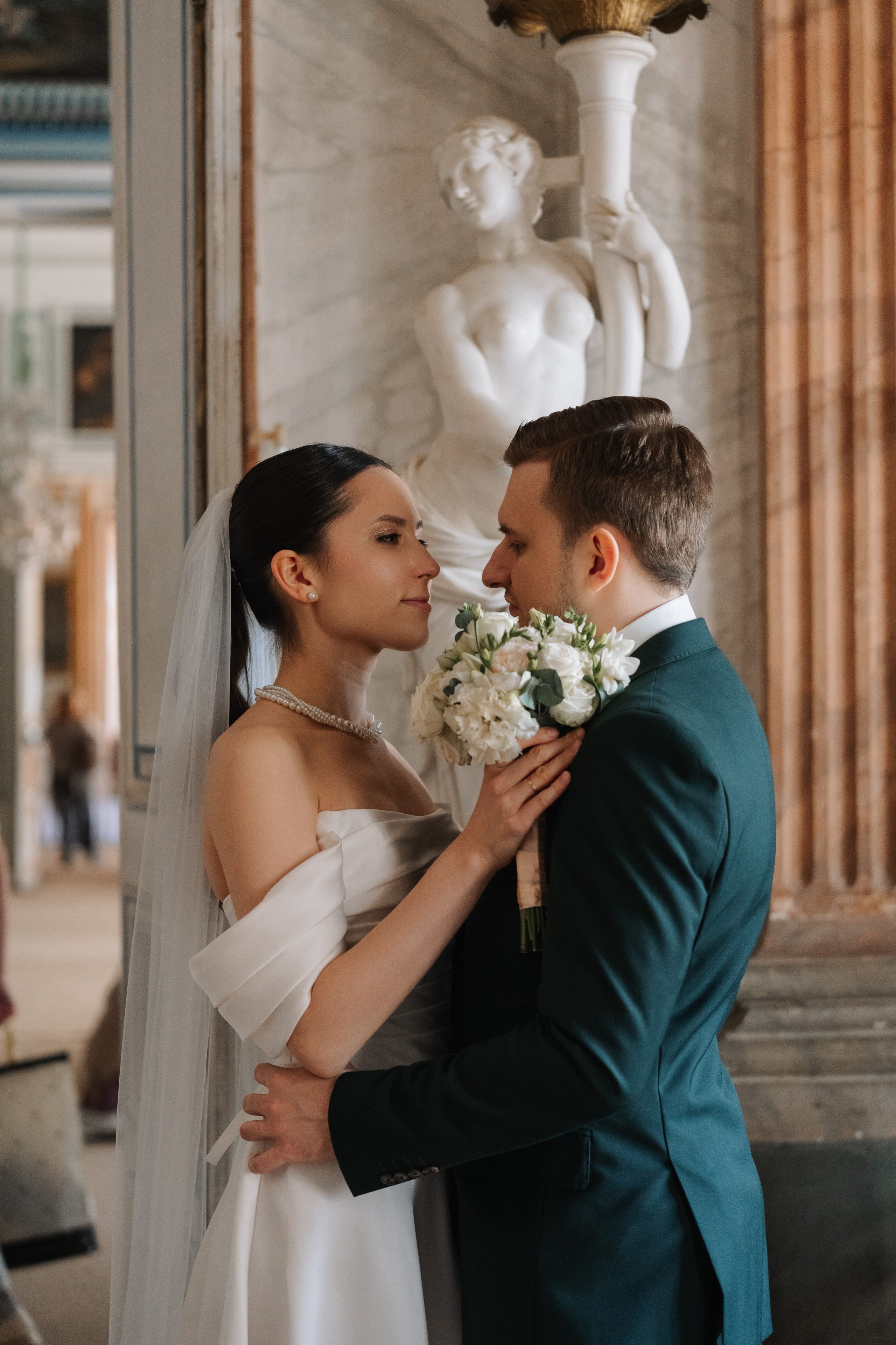 Влад и Илина в Кусково. Свадебный фотограф в Москве Анна Полушина