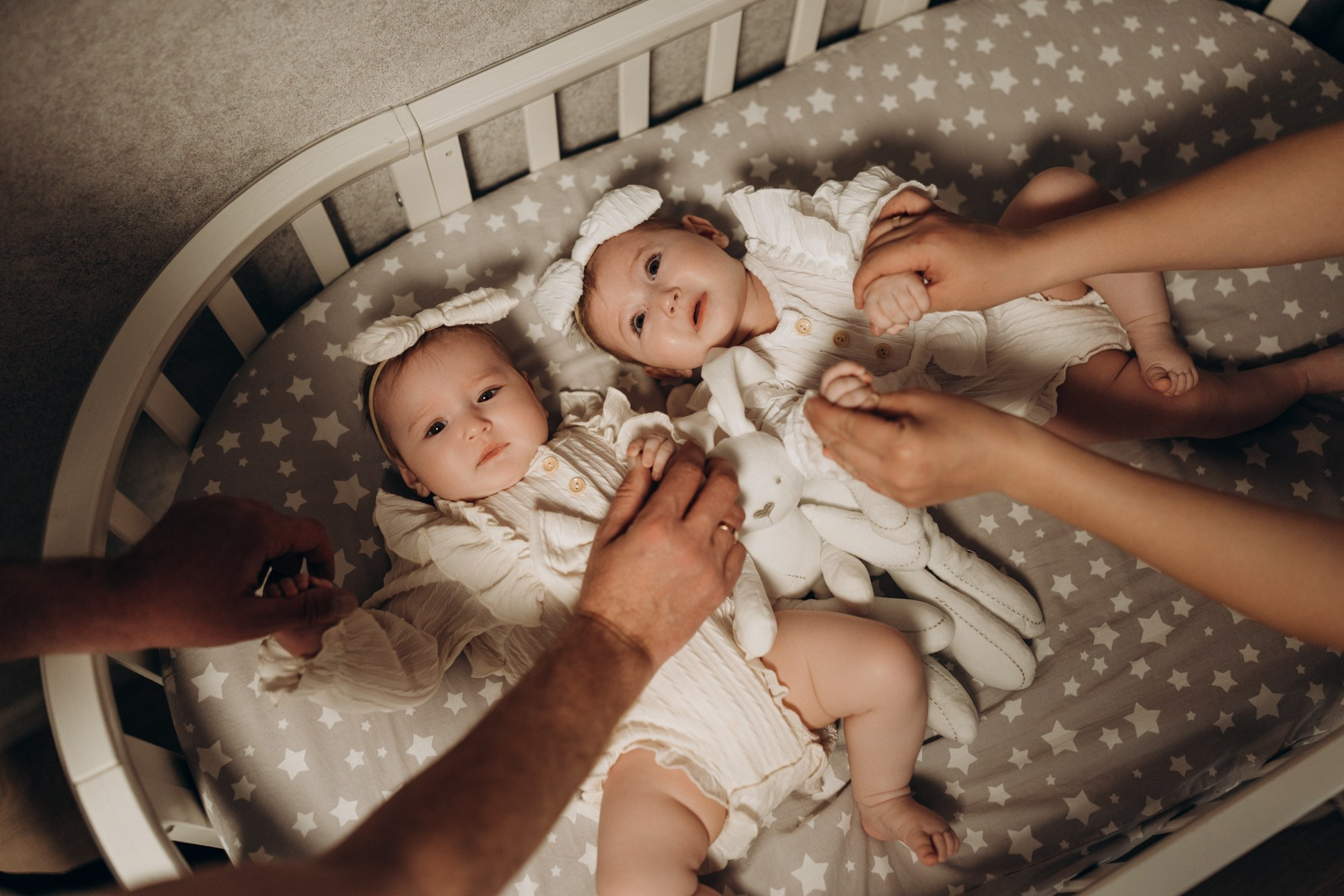 Семейная фотосессия с двойняшками в квартире. Свадебный и репортажный фотограф в Ярославле Евгений Сальников