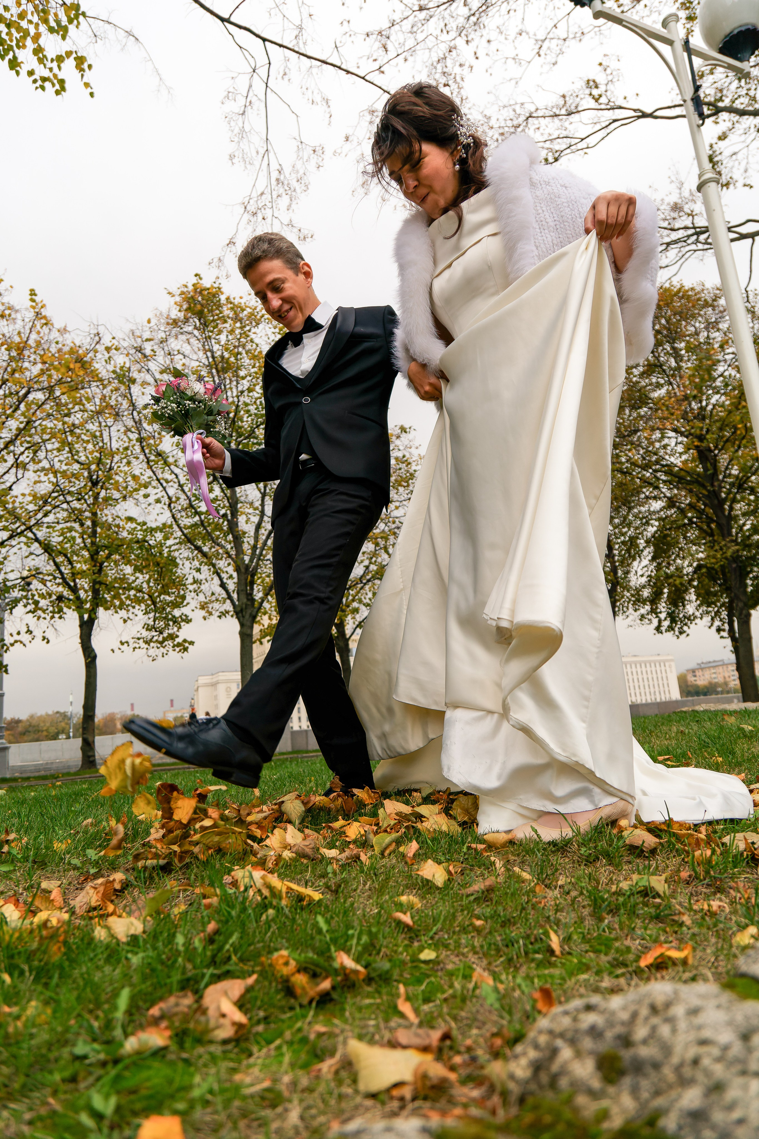 Примеры свадебных фотографий, позы для свадебной съёмки