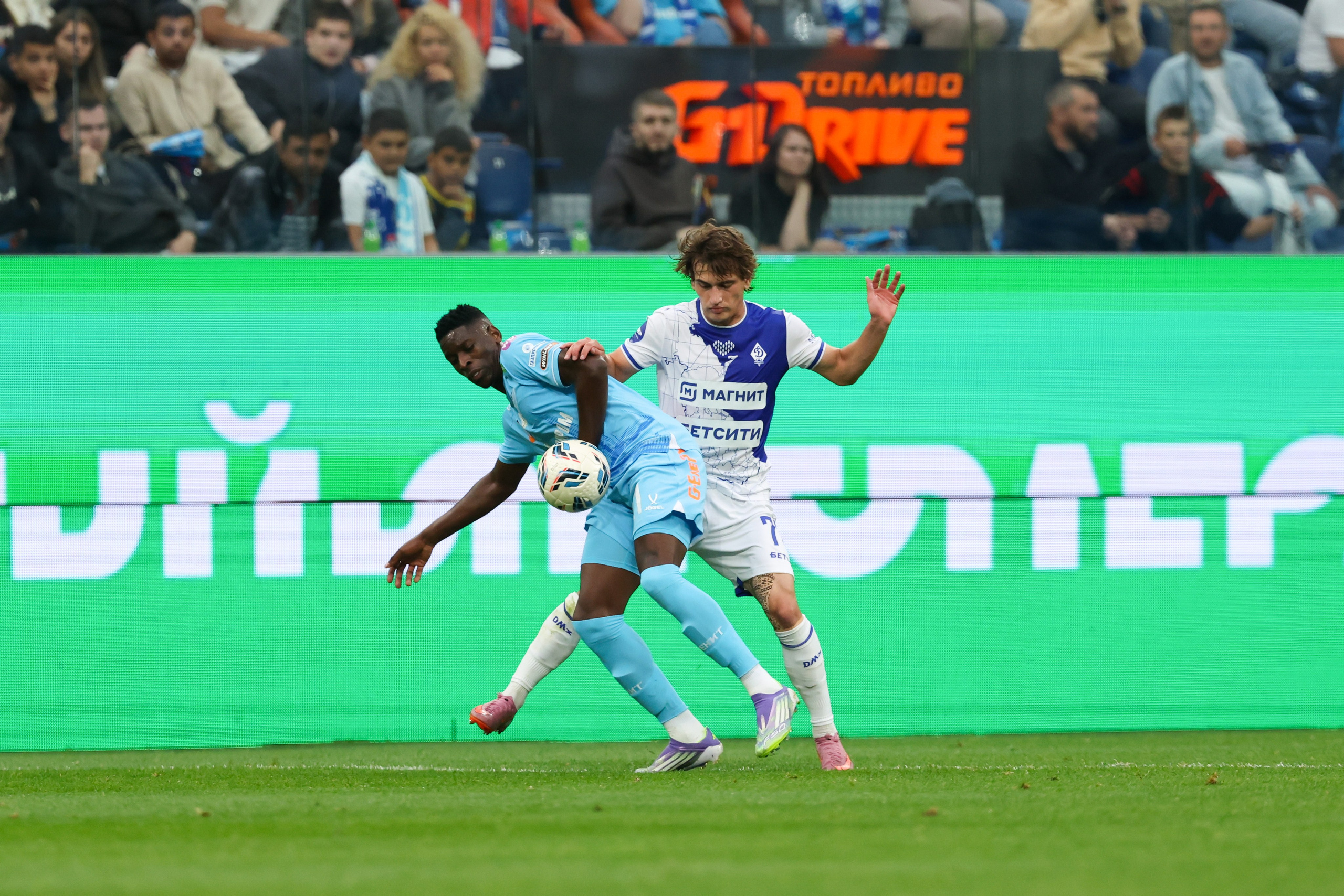 ФК «Зенит» — ФК «Динамо» Махачкала 23.08.2025. Спортивный и репортажный фотограф Антон Тереханов