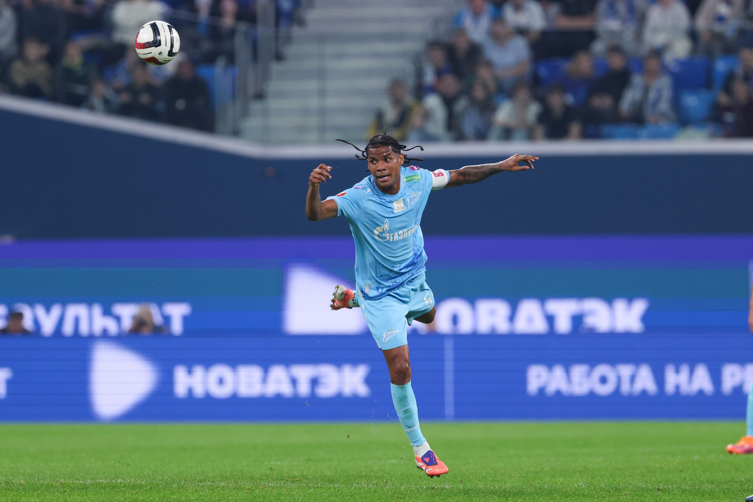 ФК «Зенит — ФК «Динамо» Москва 05.11.2025. Спортивный и репортажный фотограф Антон Тереханов