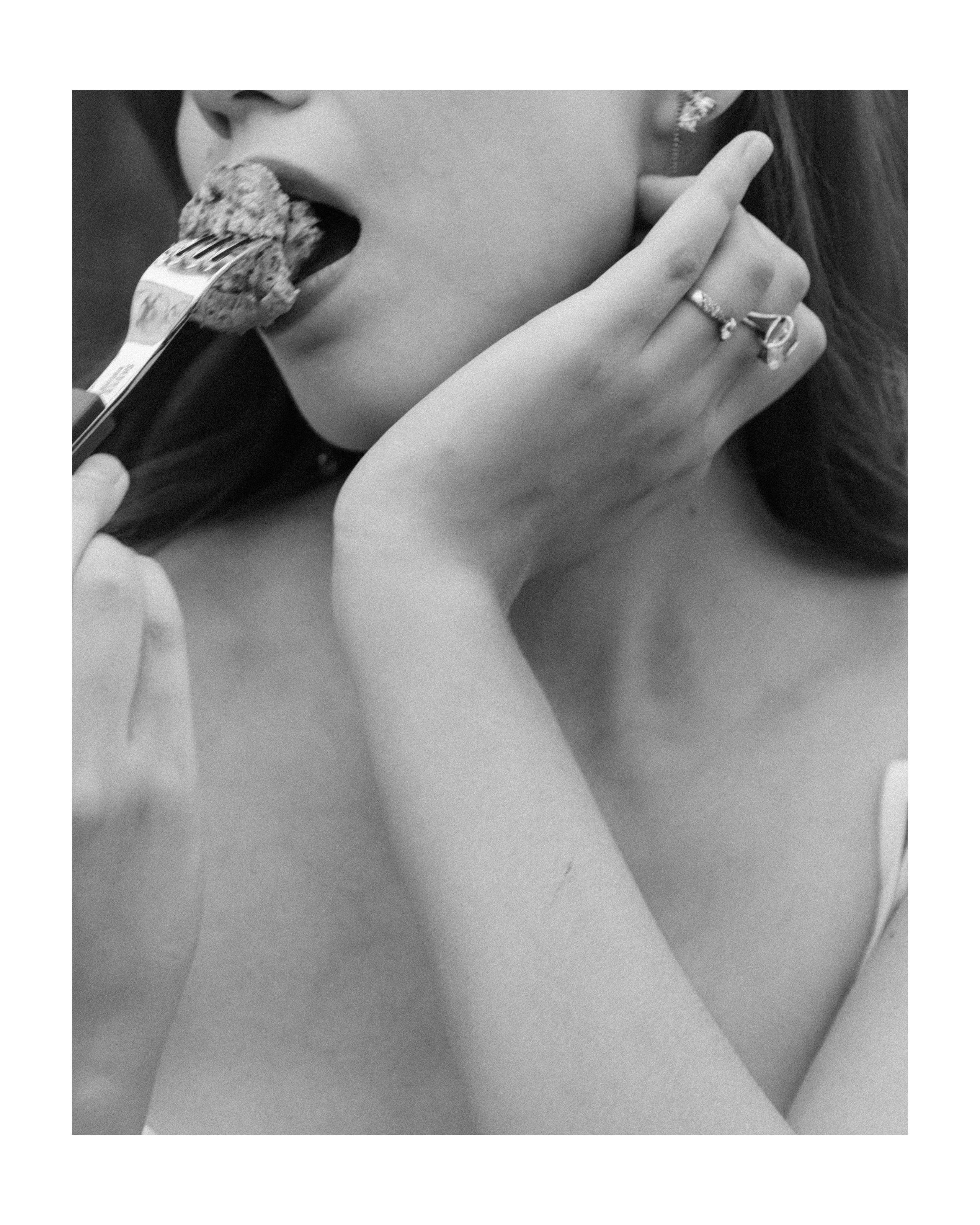 Во время бранча. Фотограф-ретушер