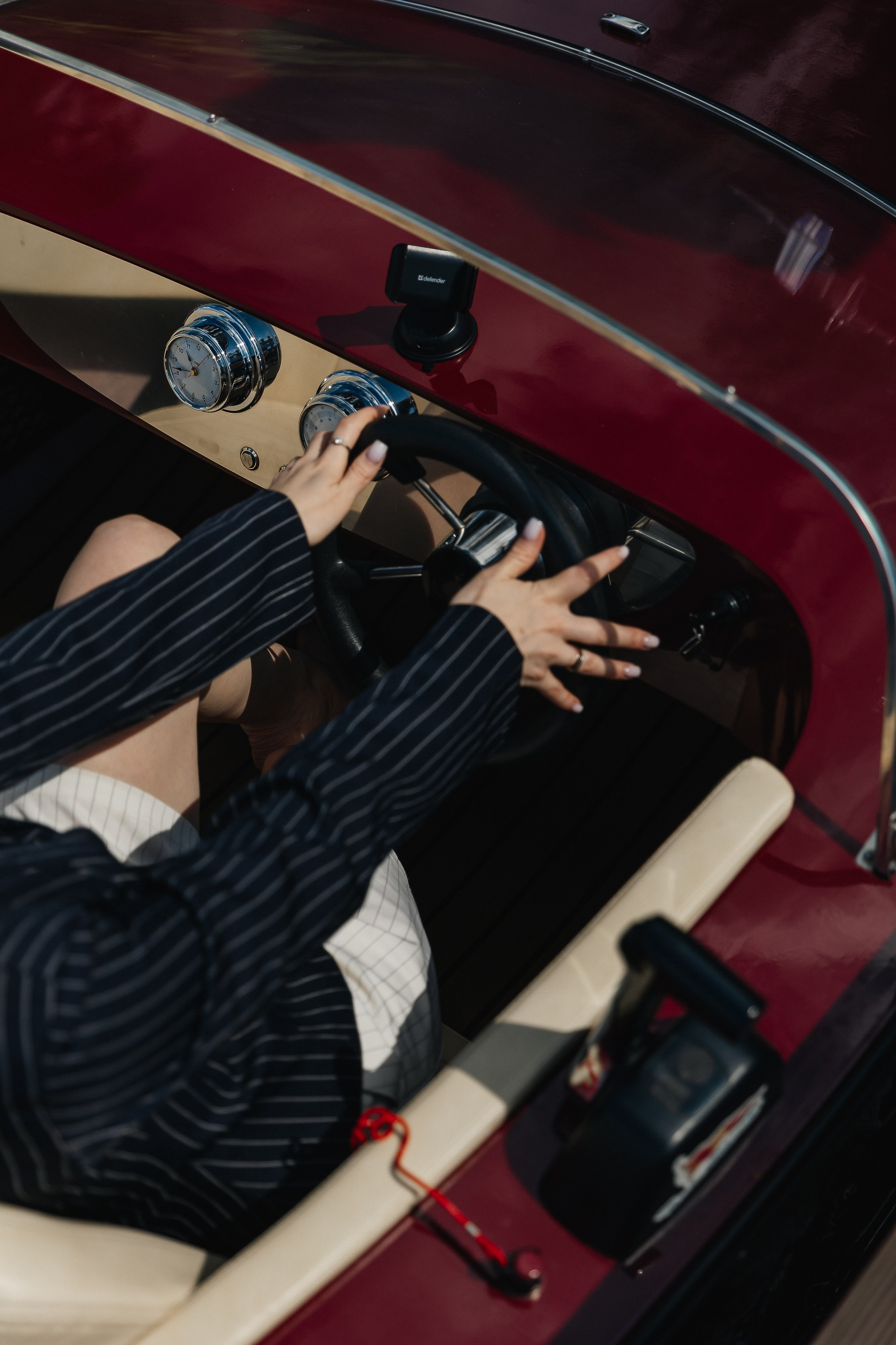 девичник на ретро катерах, ретрокатер, фотограф на девичник, прогулка на яхте, фотосессия на катере, ретро-катер, катер в москве