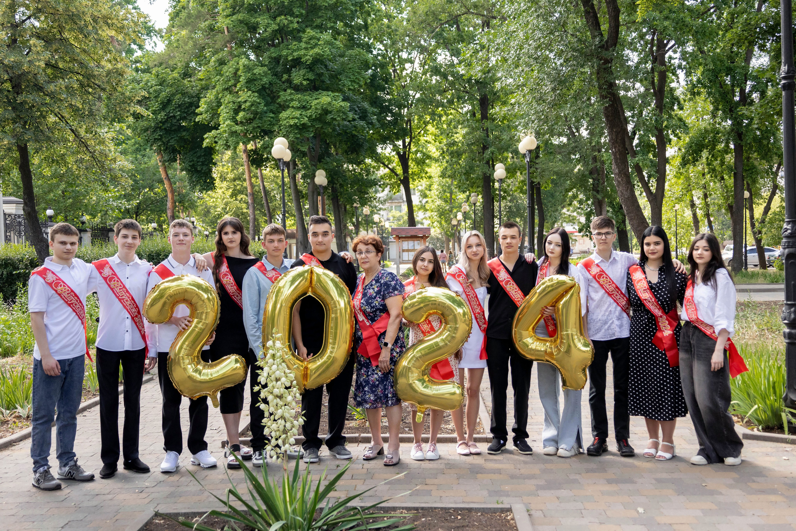 Школа № 54. 11 класс. Фотограф Донецк. Горловка. ДНР. Севастополь