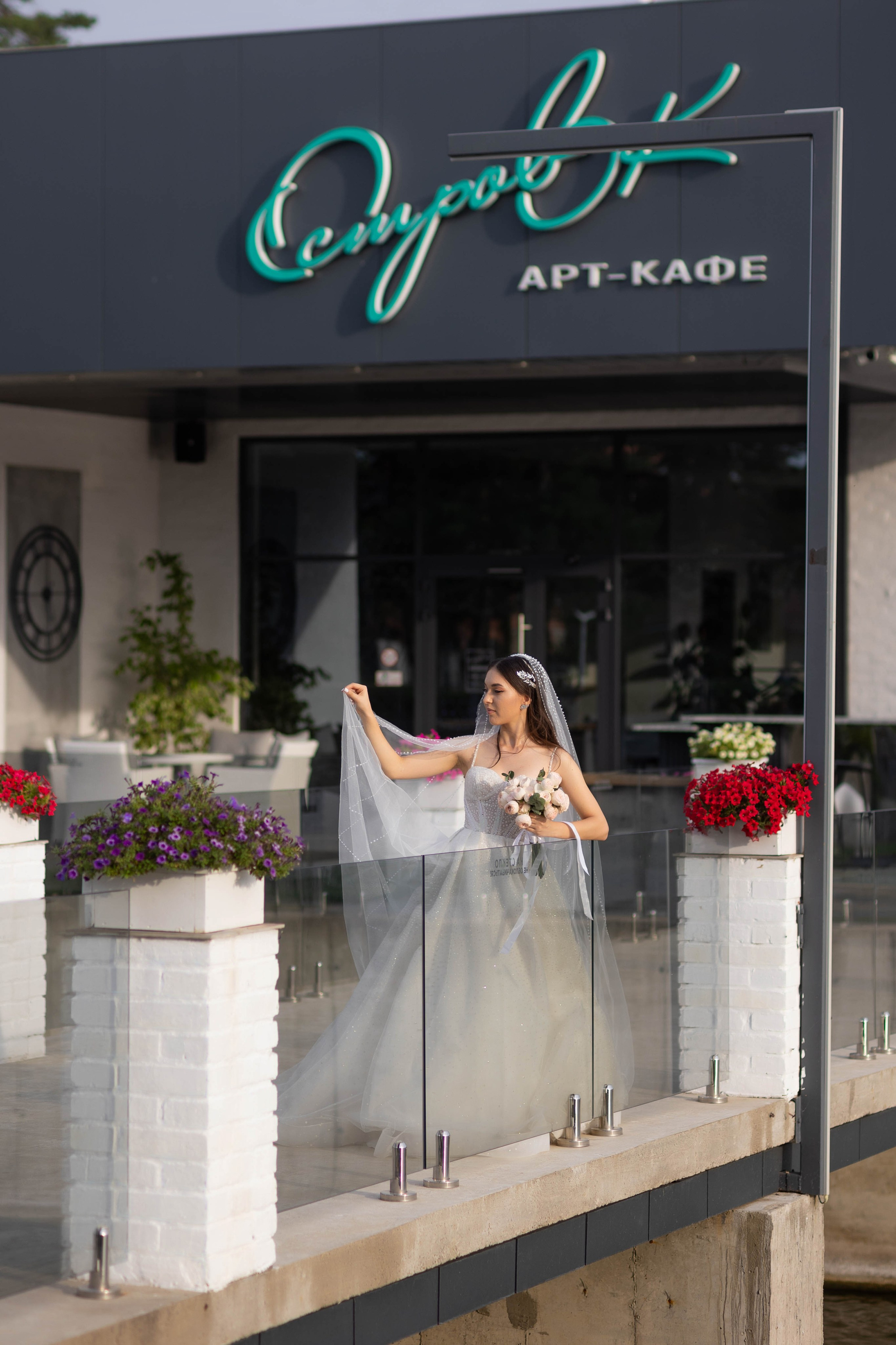 Милана и. Видеосьемка, фотосьемка свадеб, юбилеев, утренников в Краснодарском кр