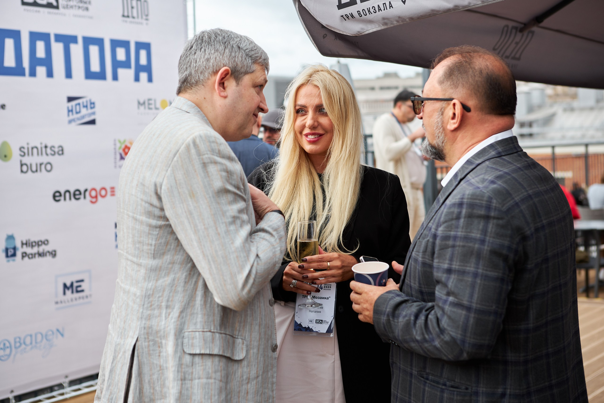 Цены на услуги видеографа в Москве — стоимость съёмки и монтажа. Фото и видео производство для клиентов под различные задачи