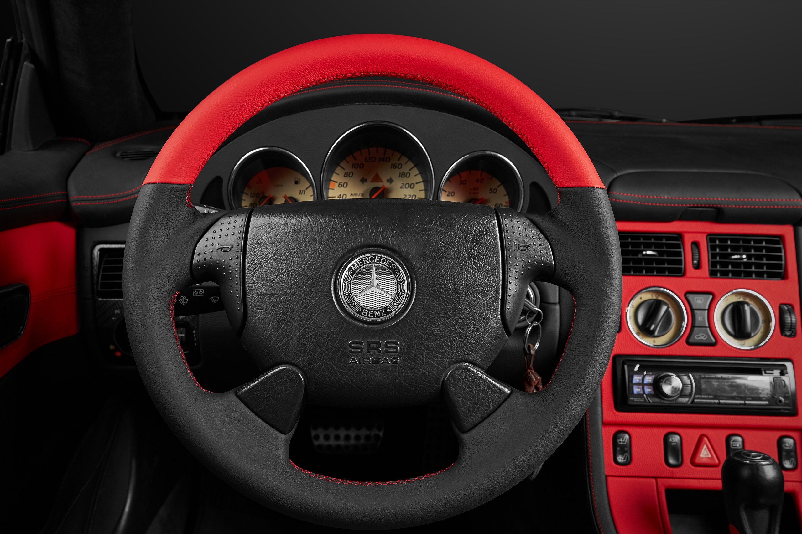 Mercedes-Benz SLK 230 Black Cabrio. Репортажный фотограф и ретушер в Москве Наталья Алексеева