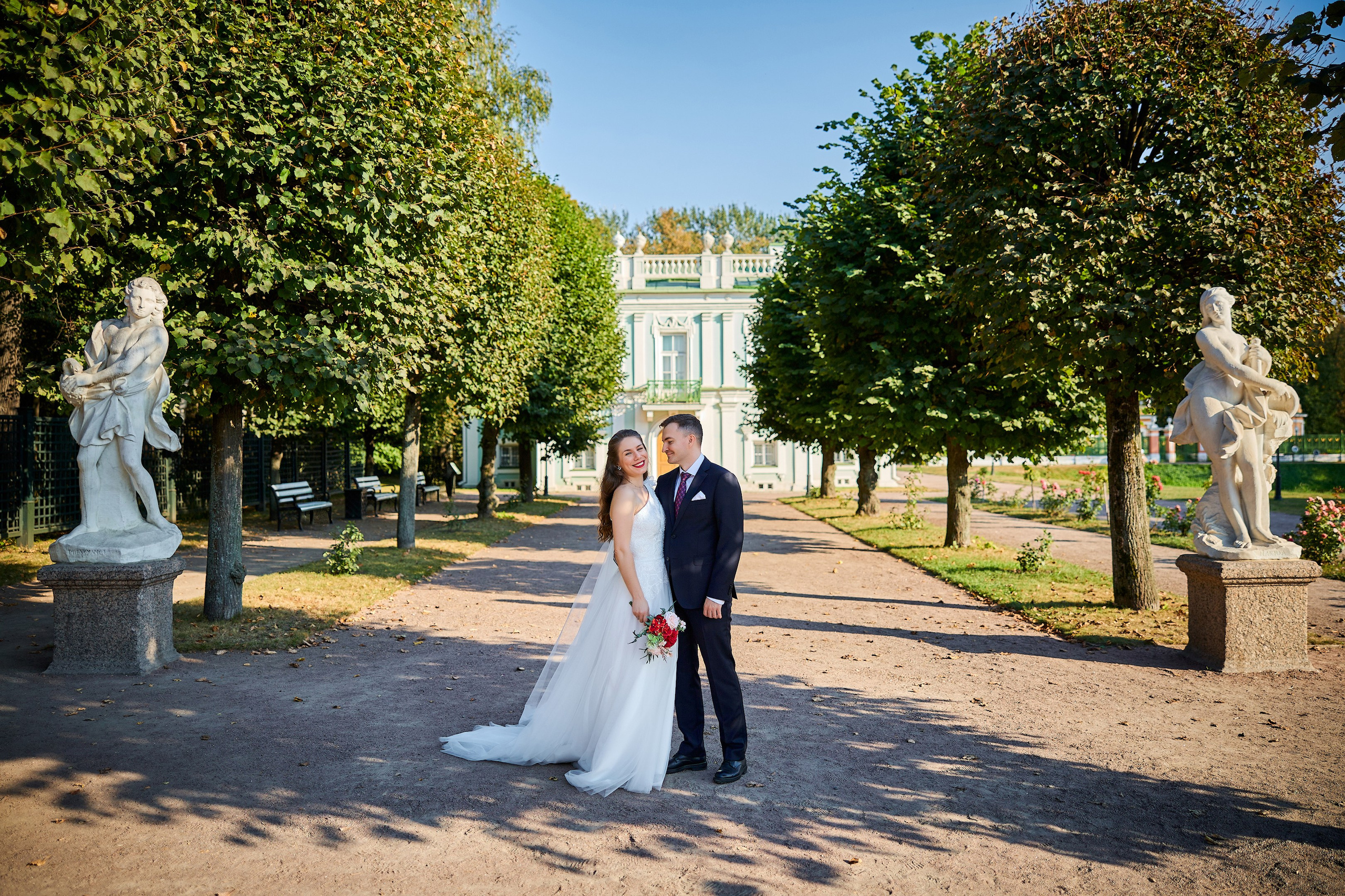 Свадебная фотосессия в Кусково. Свадебный фотограф Сергей Колбинский