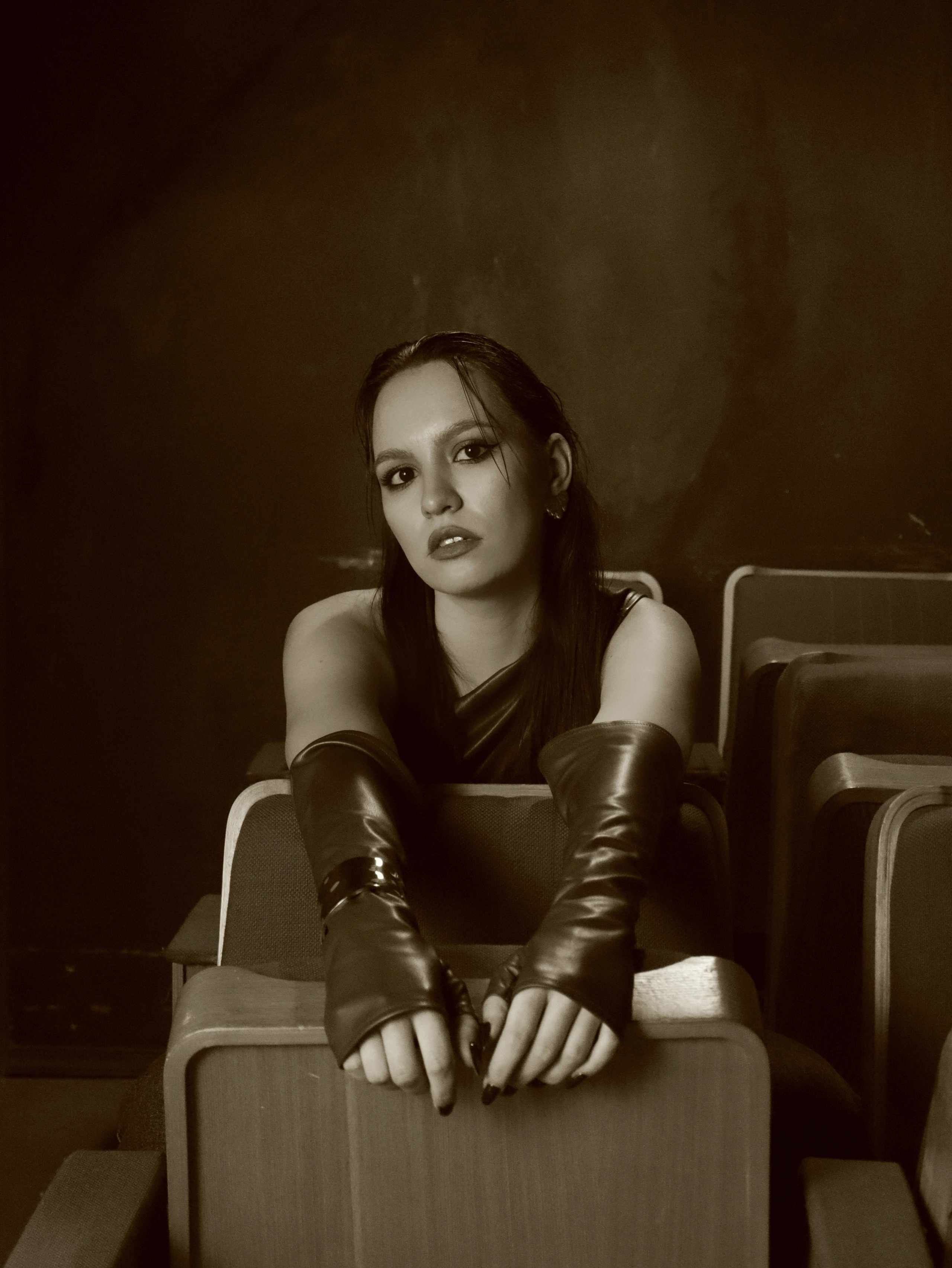 Женский портрет. Главная