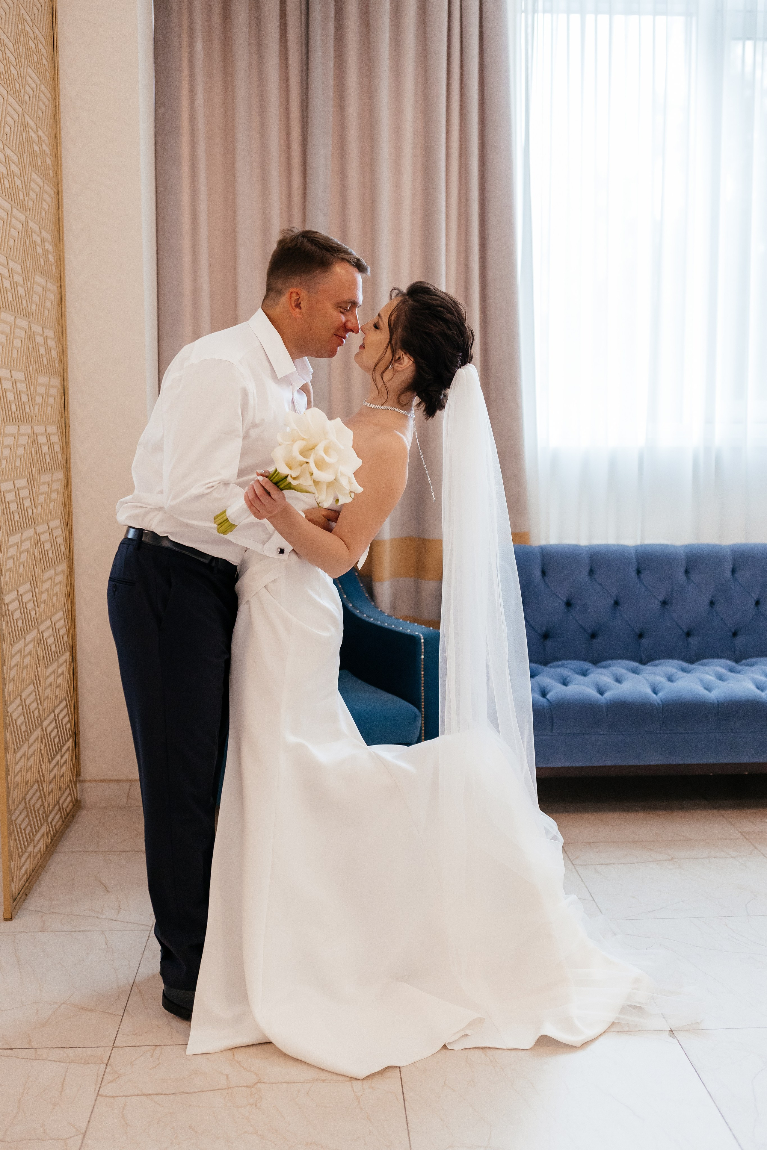 Свадебная фотосессия во Дворце бракосочетания № 4. Свадебный фотограф в Москве