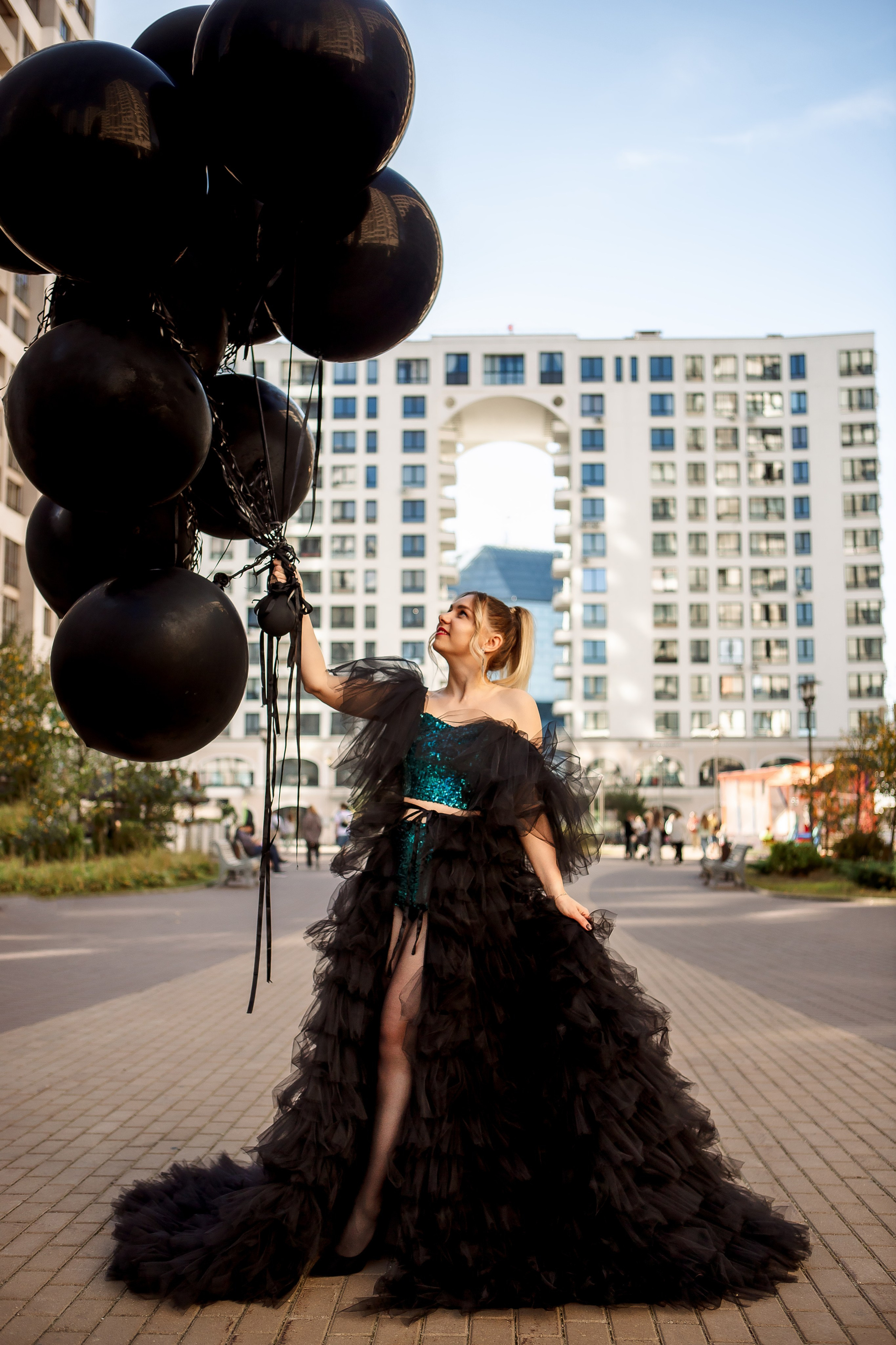 Прогулка с шарами. Семейный детский фотограф. Фотосессия в Минске
