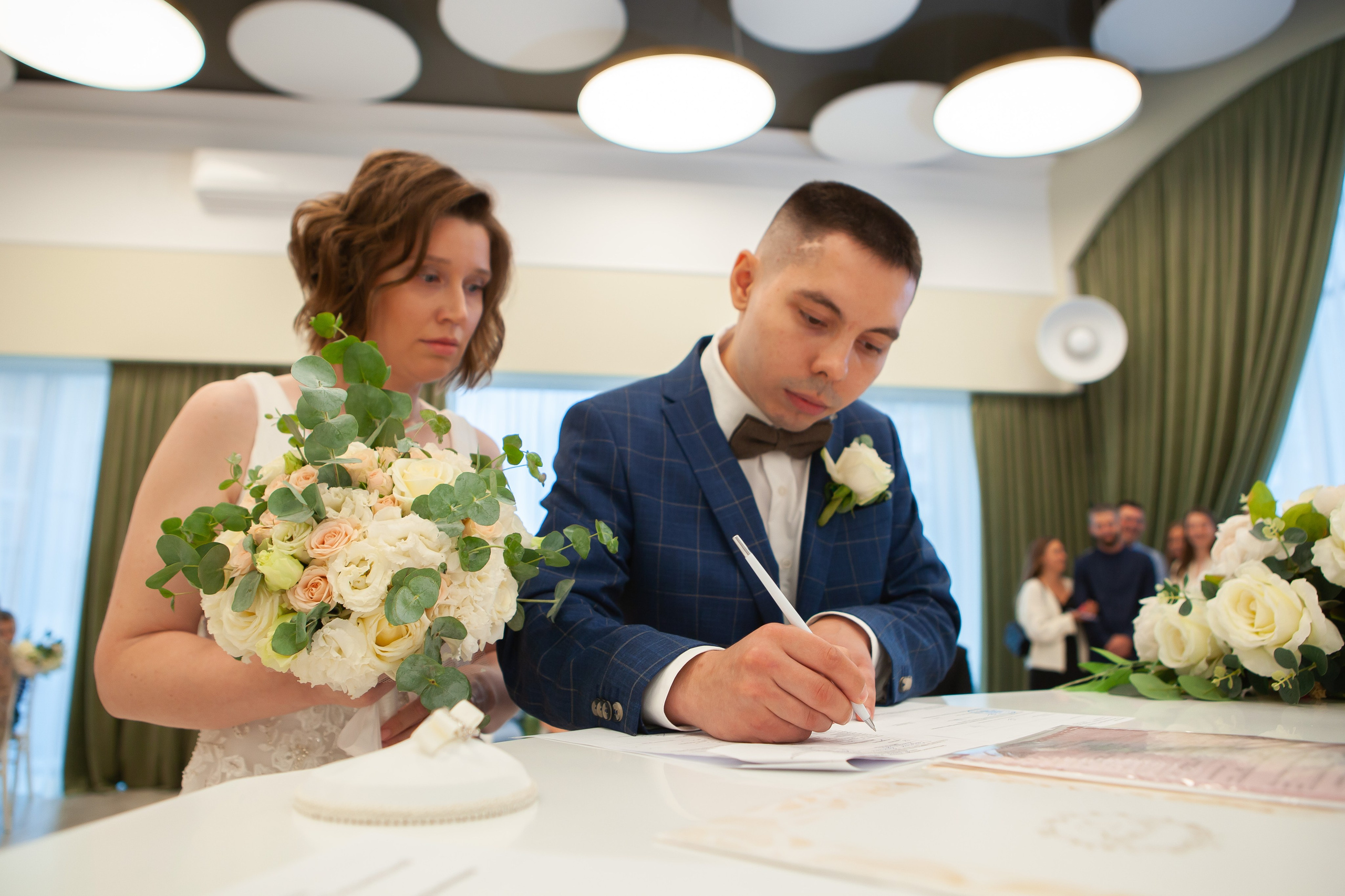 Свадебные фотографии. Фотограф и оператор Роман Фадеев в Екатеринбурге