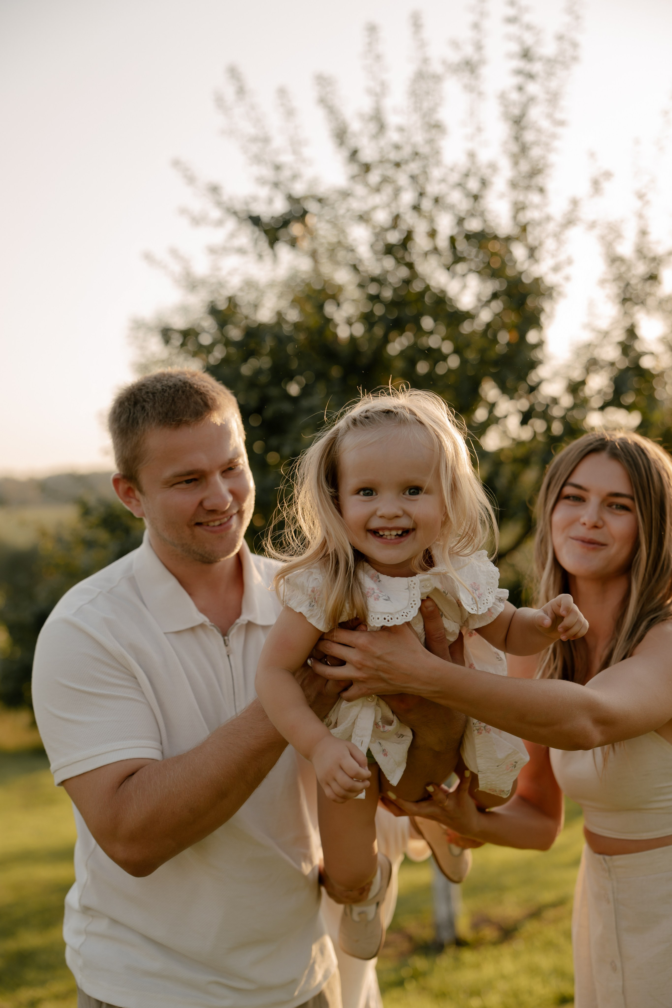 Аня, Агата, Юра и Саша. Свадебный и семейный фотограф в Москве и Красногорске — живые кадры | Анастасия Тихонова