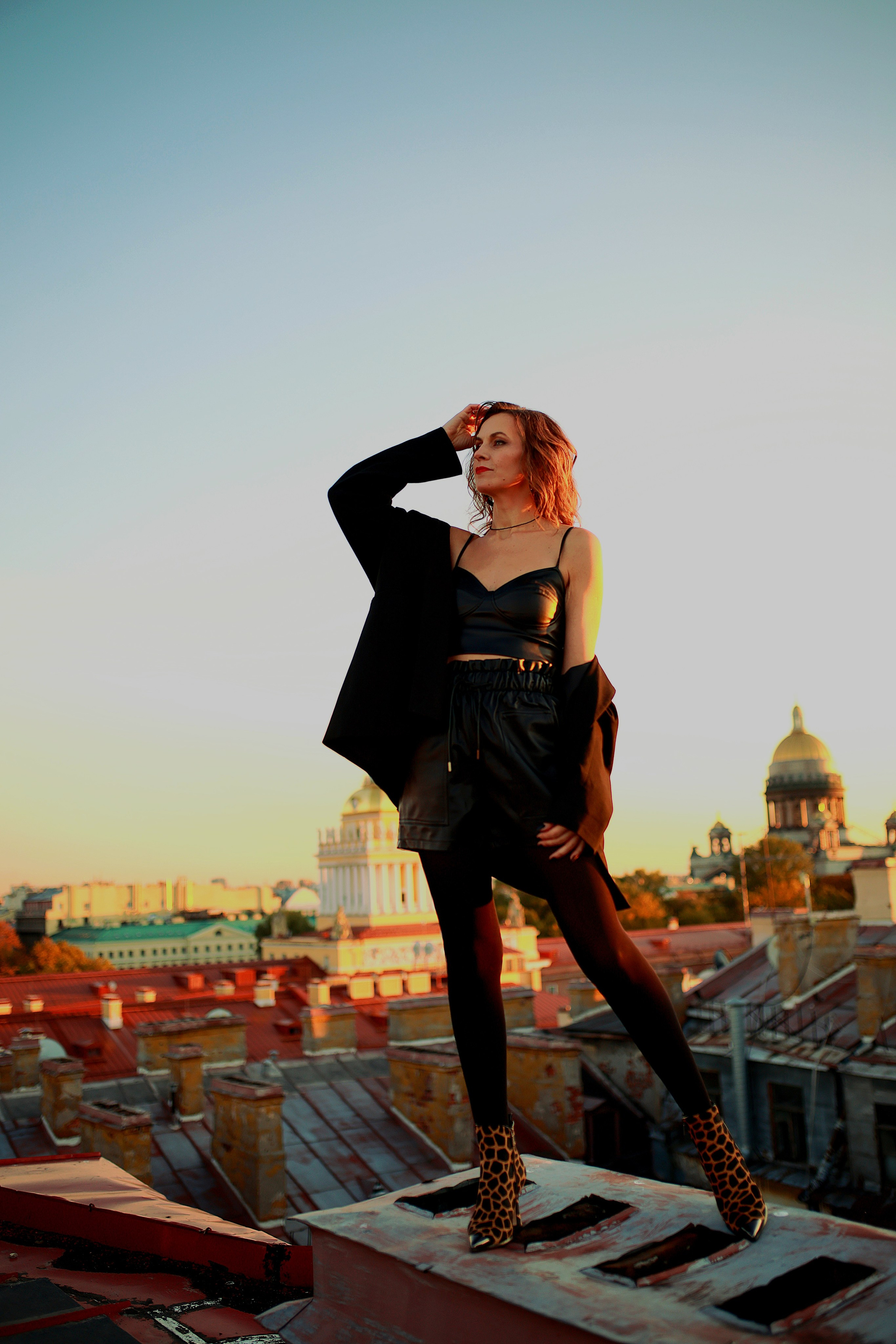 Женская съемка на крыше в закате. Фотограф в Санкт-Петербурге Анастасия Полякова