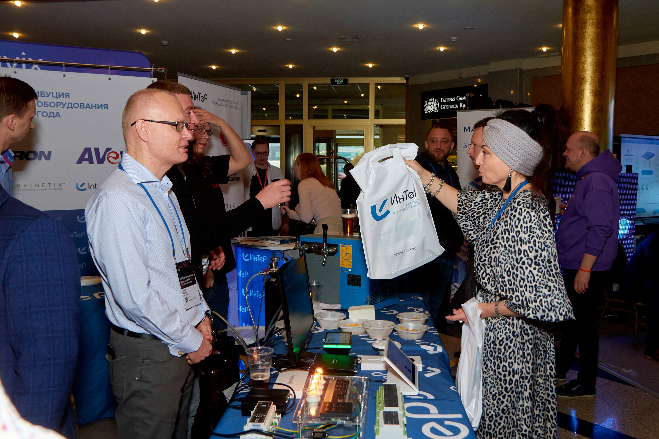 AV Focus XVII Всероссийский Профи форум для proAV и IT специалистов. Предметный и репортажный фотограф Алексей Кротов