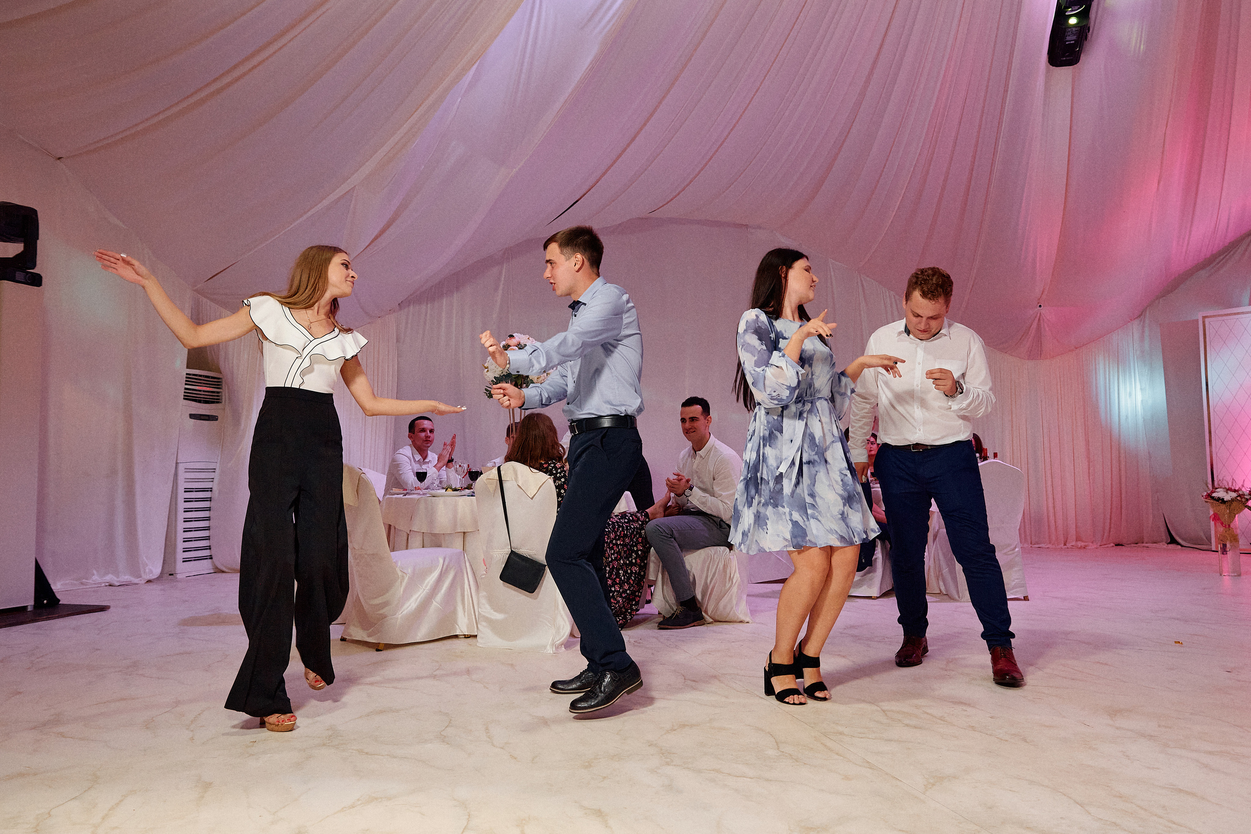 Съёмка летней свадьбы. Свадебный фотограф Антон Артюшин. Работаю в Нижнем Новгороде и Москве