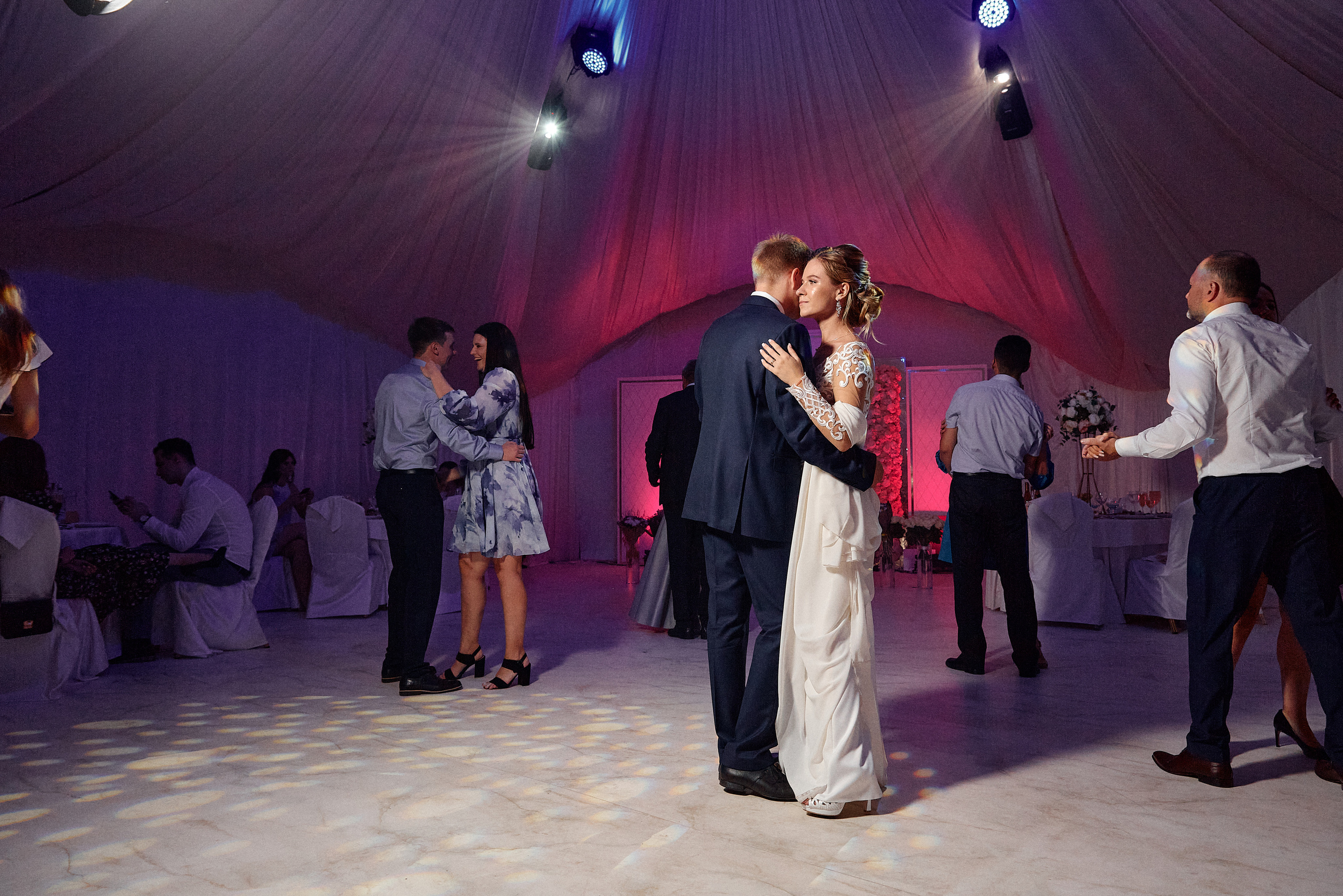 Съёмка летней свадьбы. Свадебный фотограф Антон Артюшин. Работаю в Нижнем Новгороде и Москве