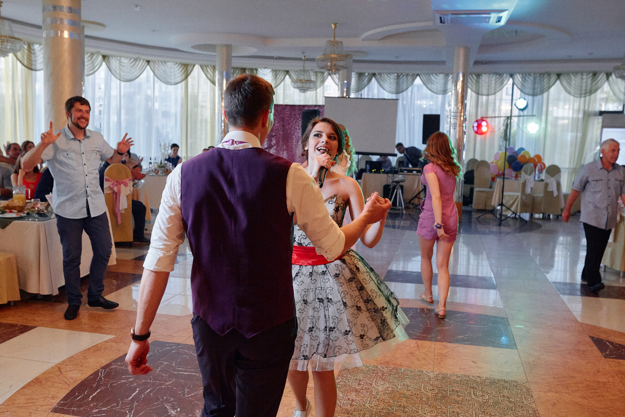 Фотосъёмка свадьбы в Нижнем Новгороде. Свадебный фотограф Антон Артюшин. Работаю в Нижнем Новгороде и Москве