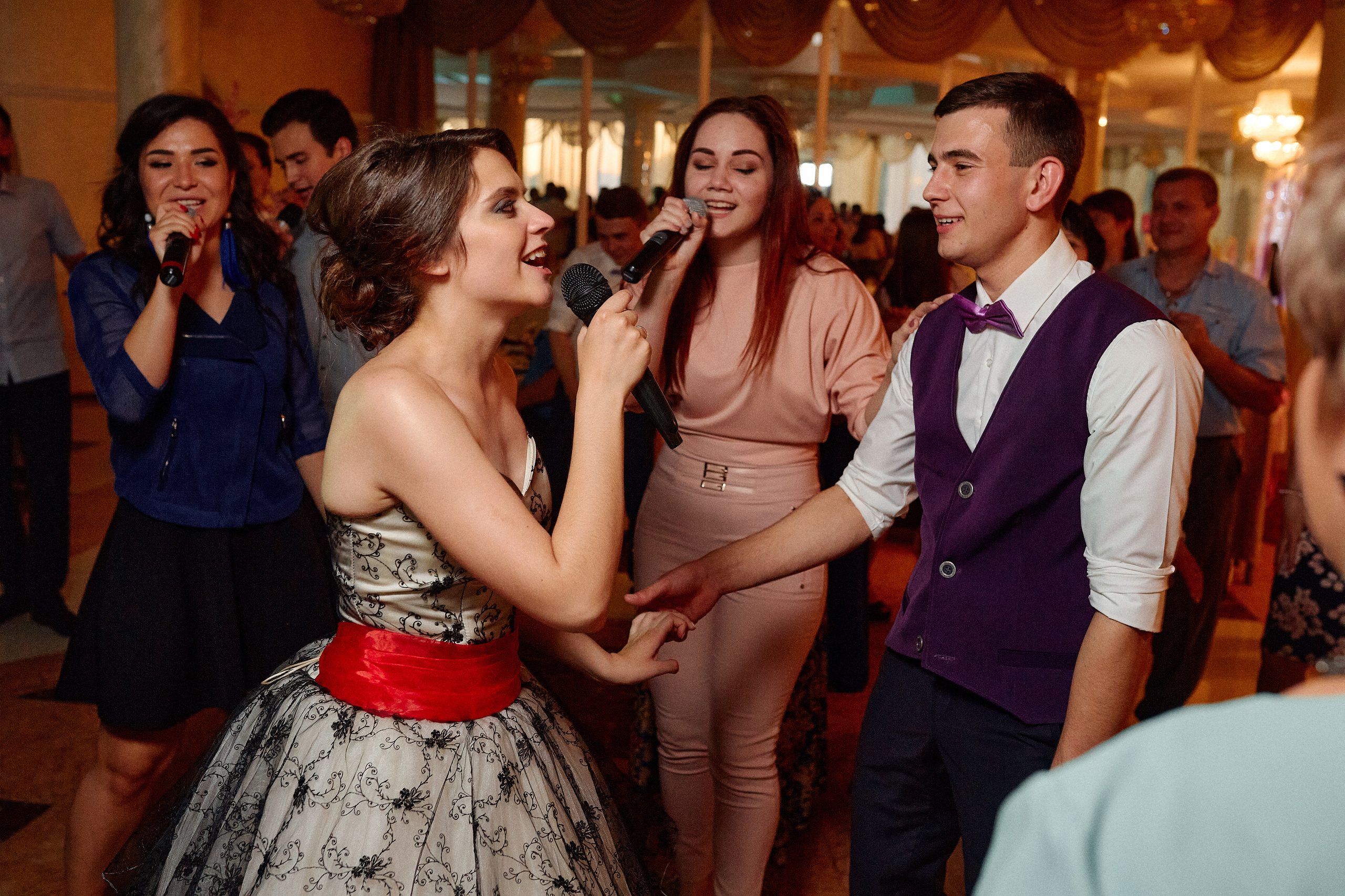 Фотосъёмка свадьбы в Нижнем Новгороде. Свадебный фотограф Антон Артюшин. Работаю в Нижнем Новгороде и Москве