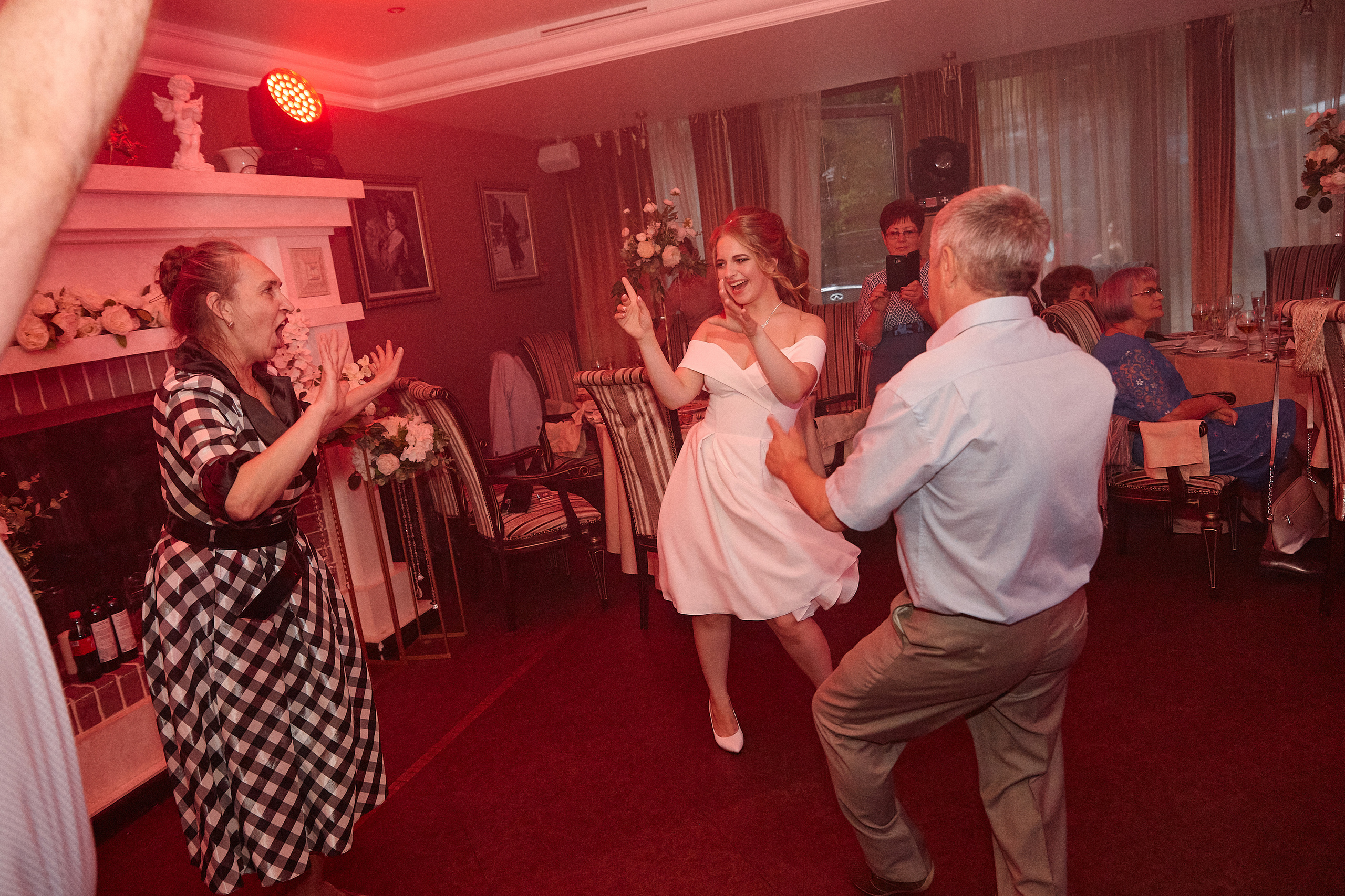 Свадебная съёмка в Нижнем Новгороде. Свадебный фотограф Антон Артюшин. Работаю в Нижнем Новгороде и Москве