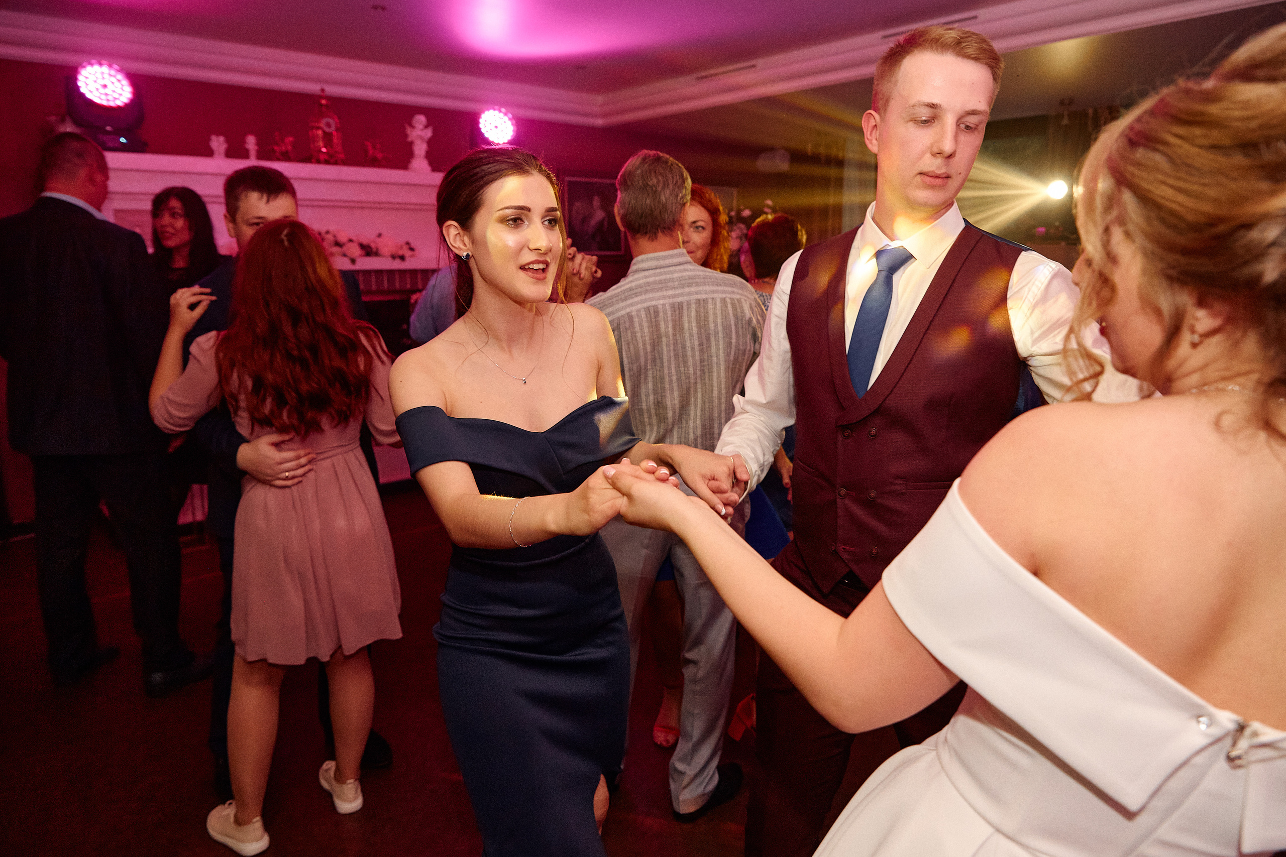 Свадебная съёмка в Нижнем Новгороде. Свадебный фотограф Антон Артюшин. Работаю в Нижнем Новгороде и Москве